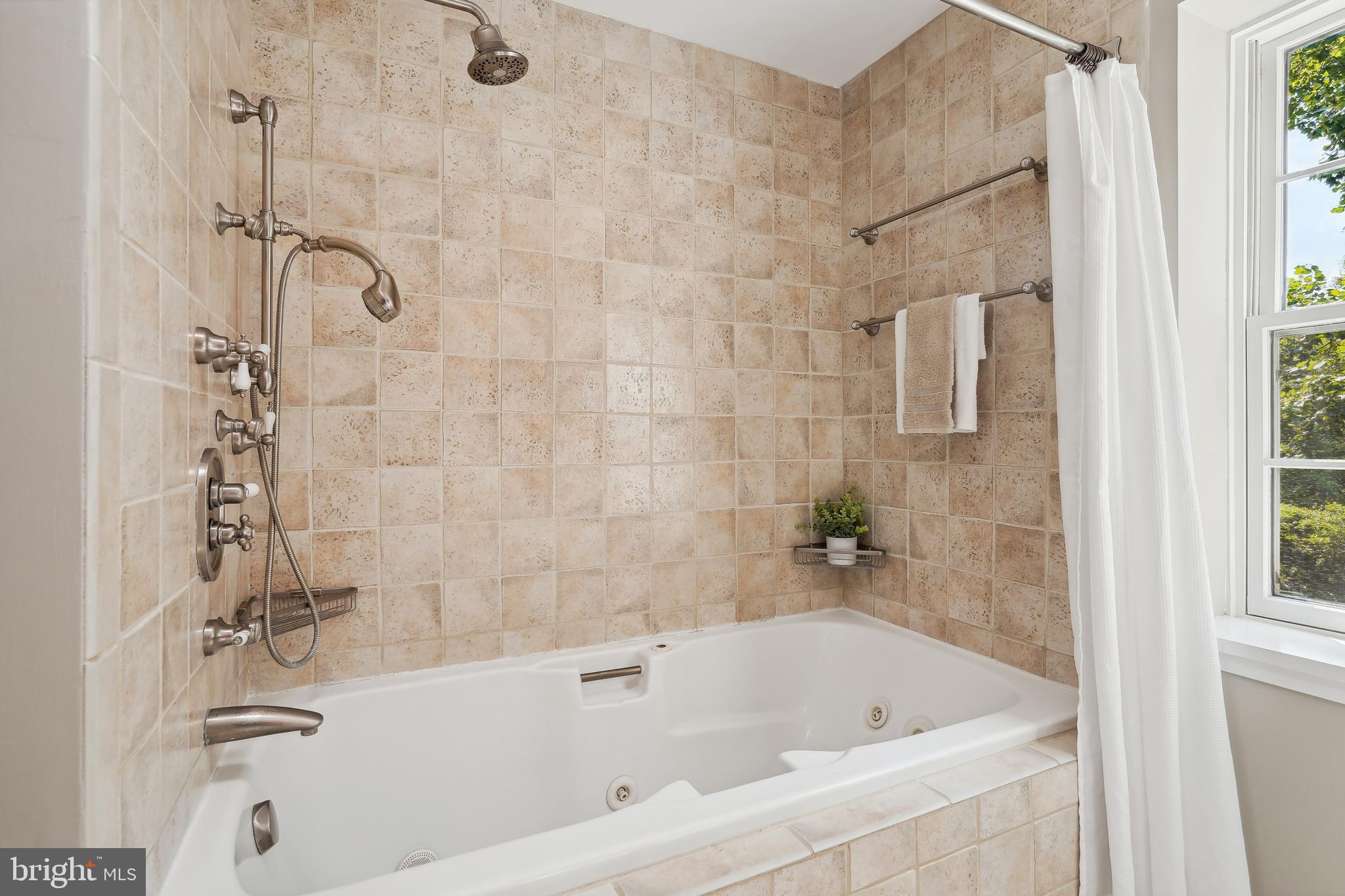 WOODSIDE PARK - Residential