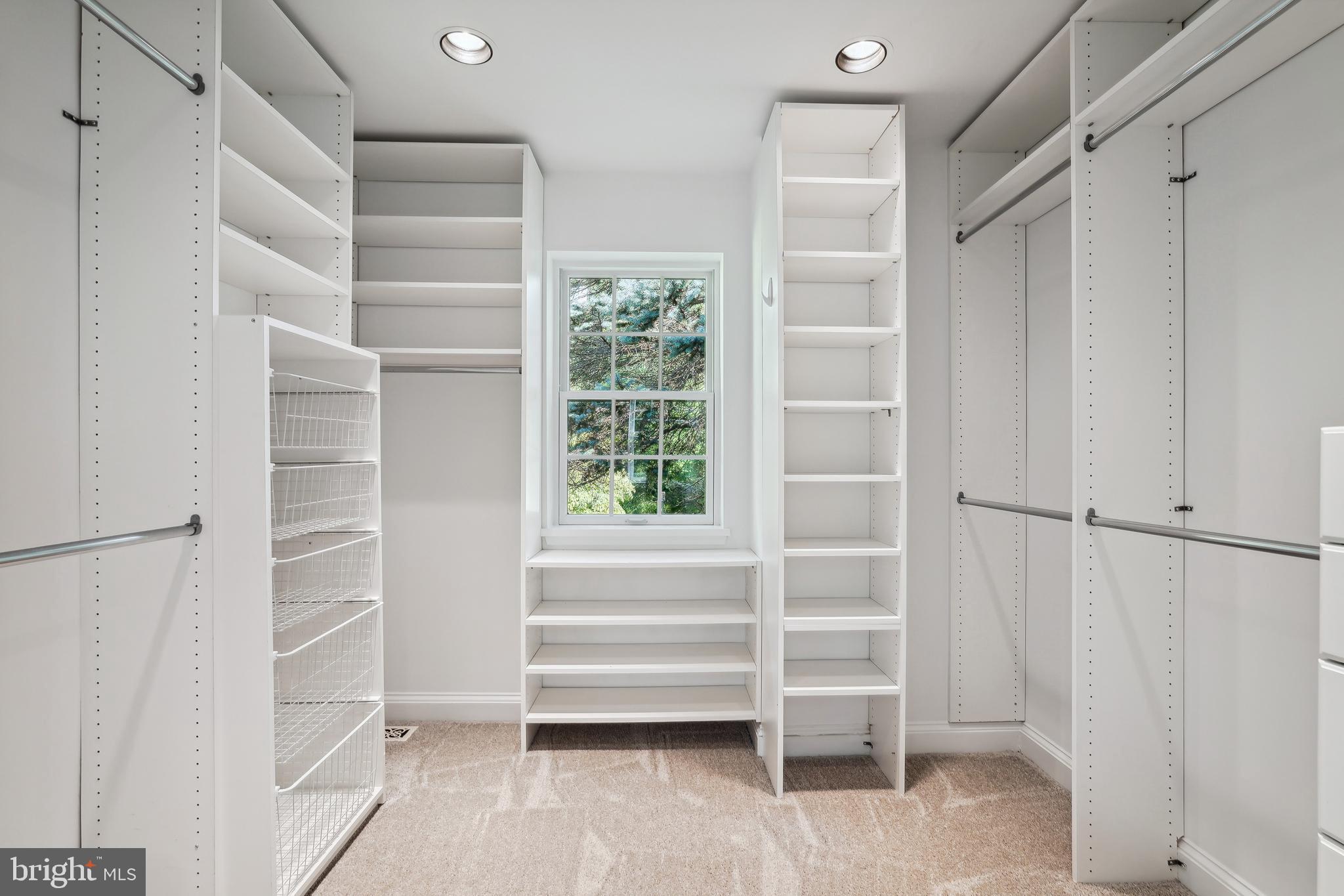 WOODSIDE PARK - Residential