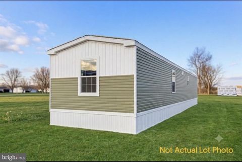 Mobile Home For Sale - 126 Locust Lane<br/> NEW PROVIDENCE, PA 17560