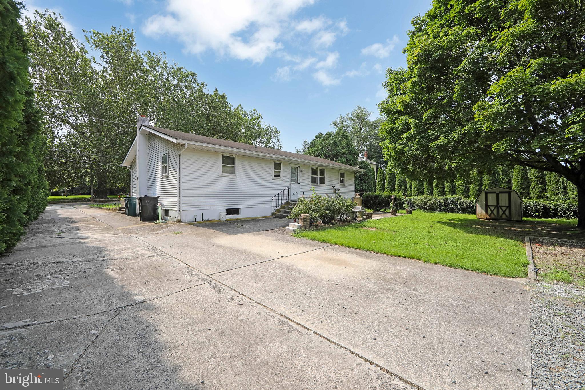 313 KINGS HIGHWAY