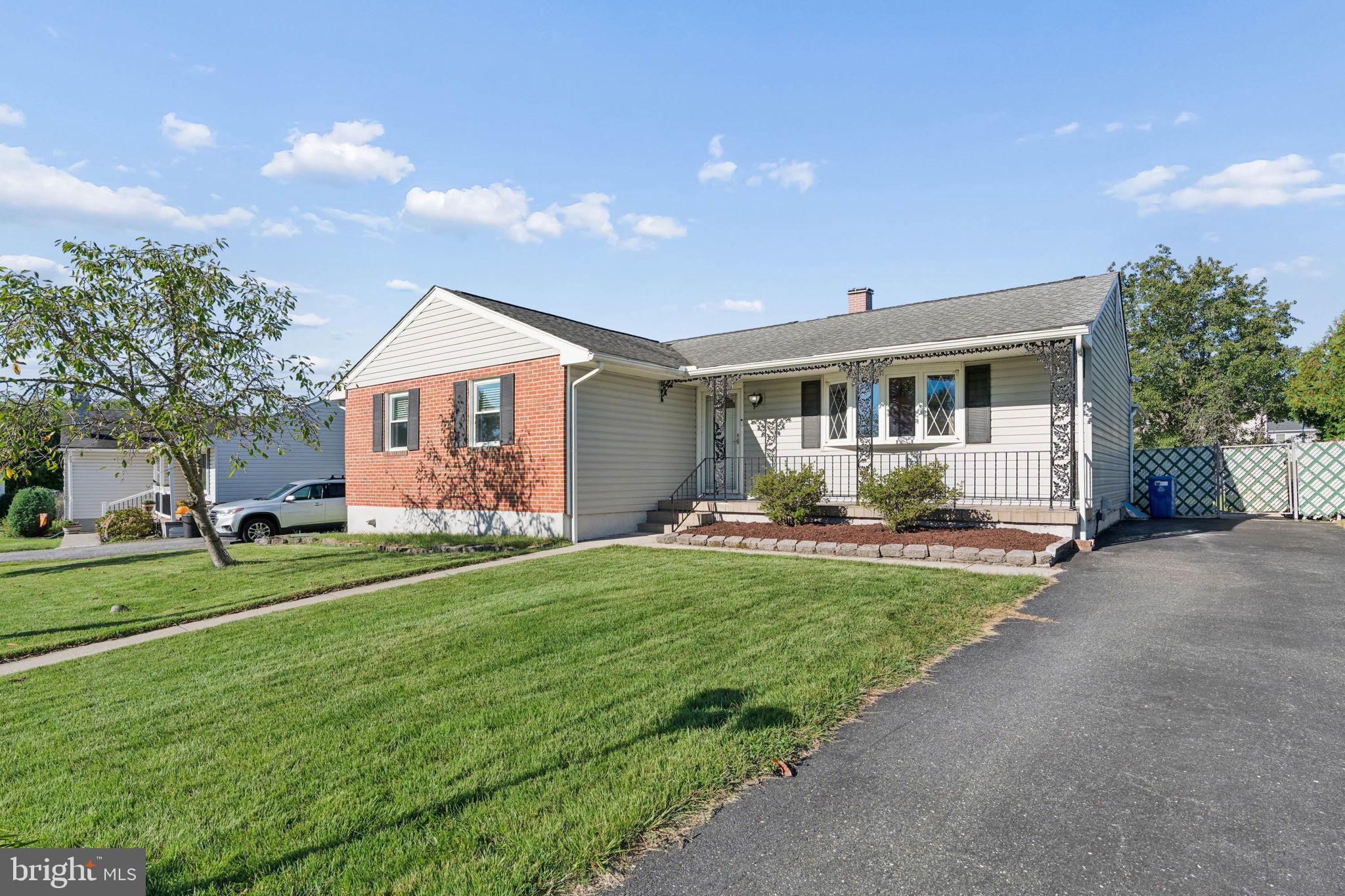 4 VEITCH COURT