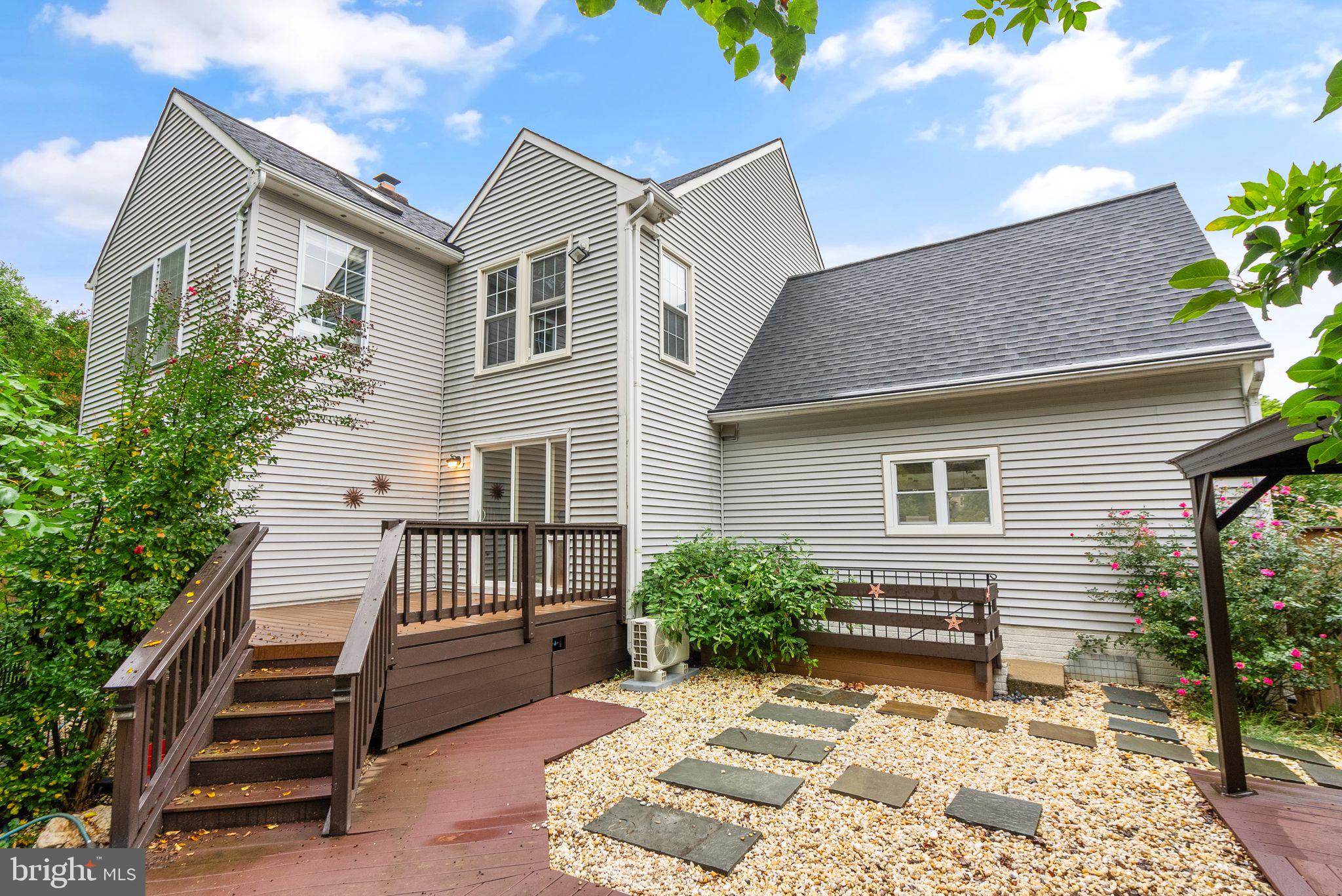 CROSSPOINTE - Residential