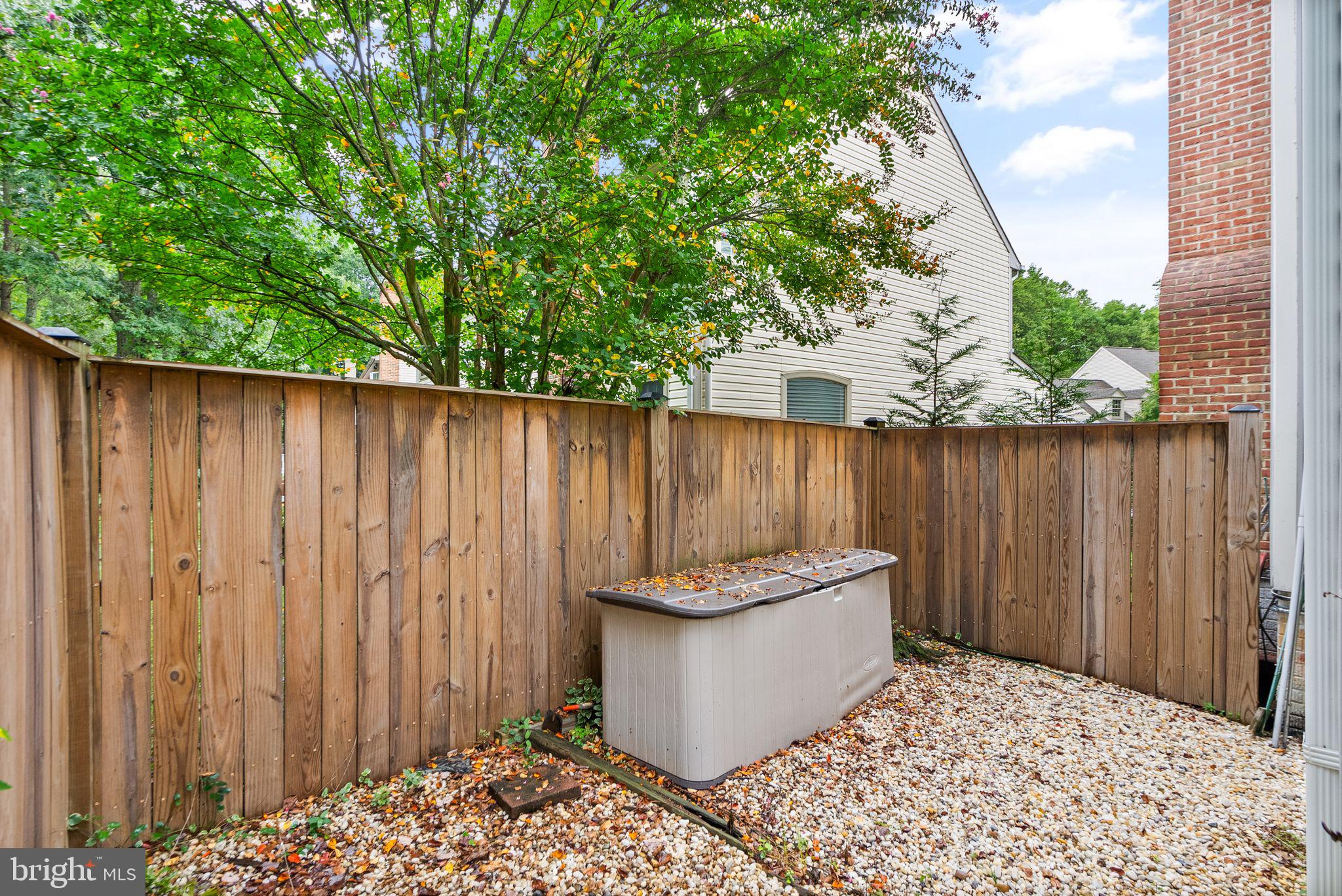 CROSSPOINTE - Residential