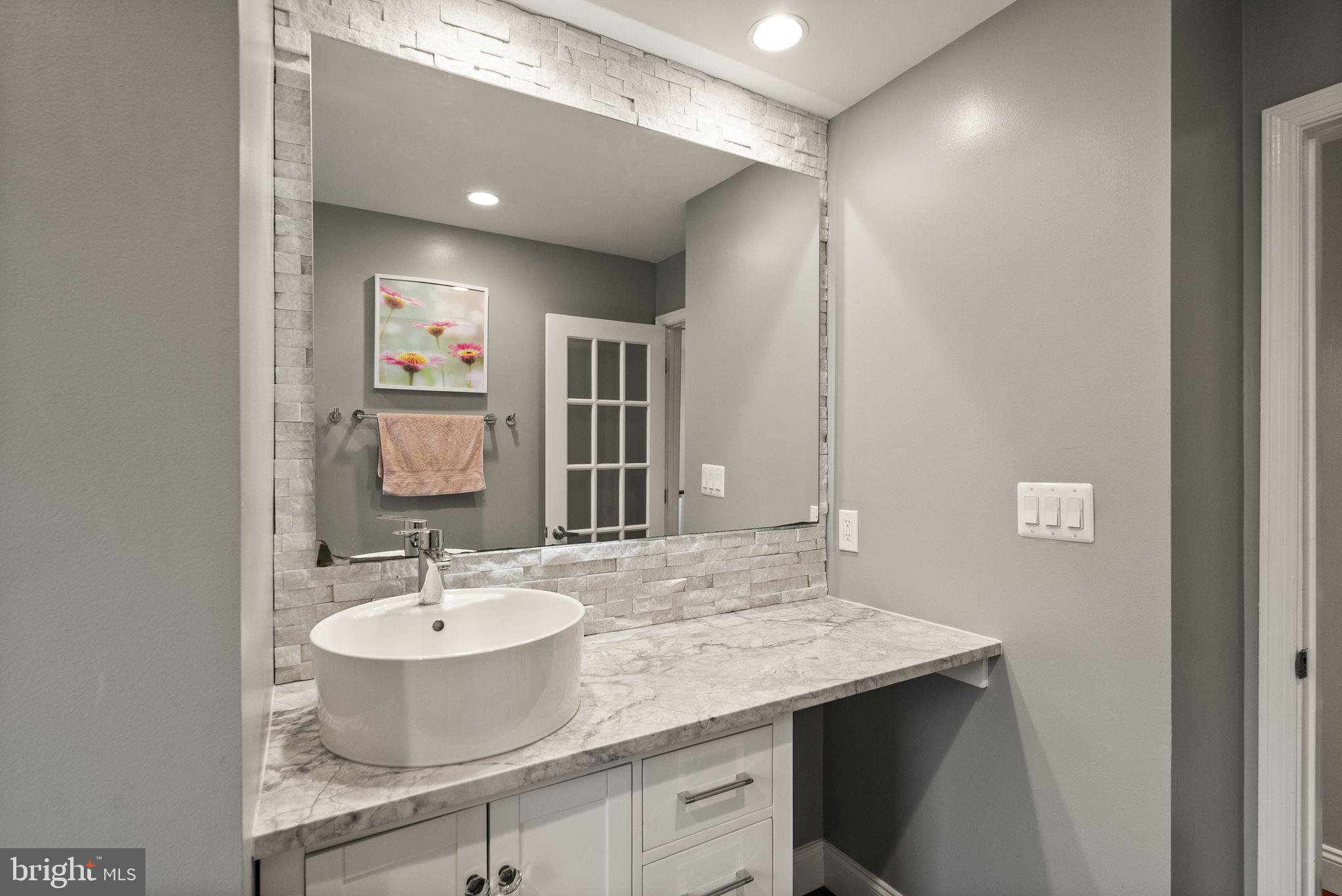 CROSSPOINTE - Residential