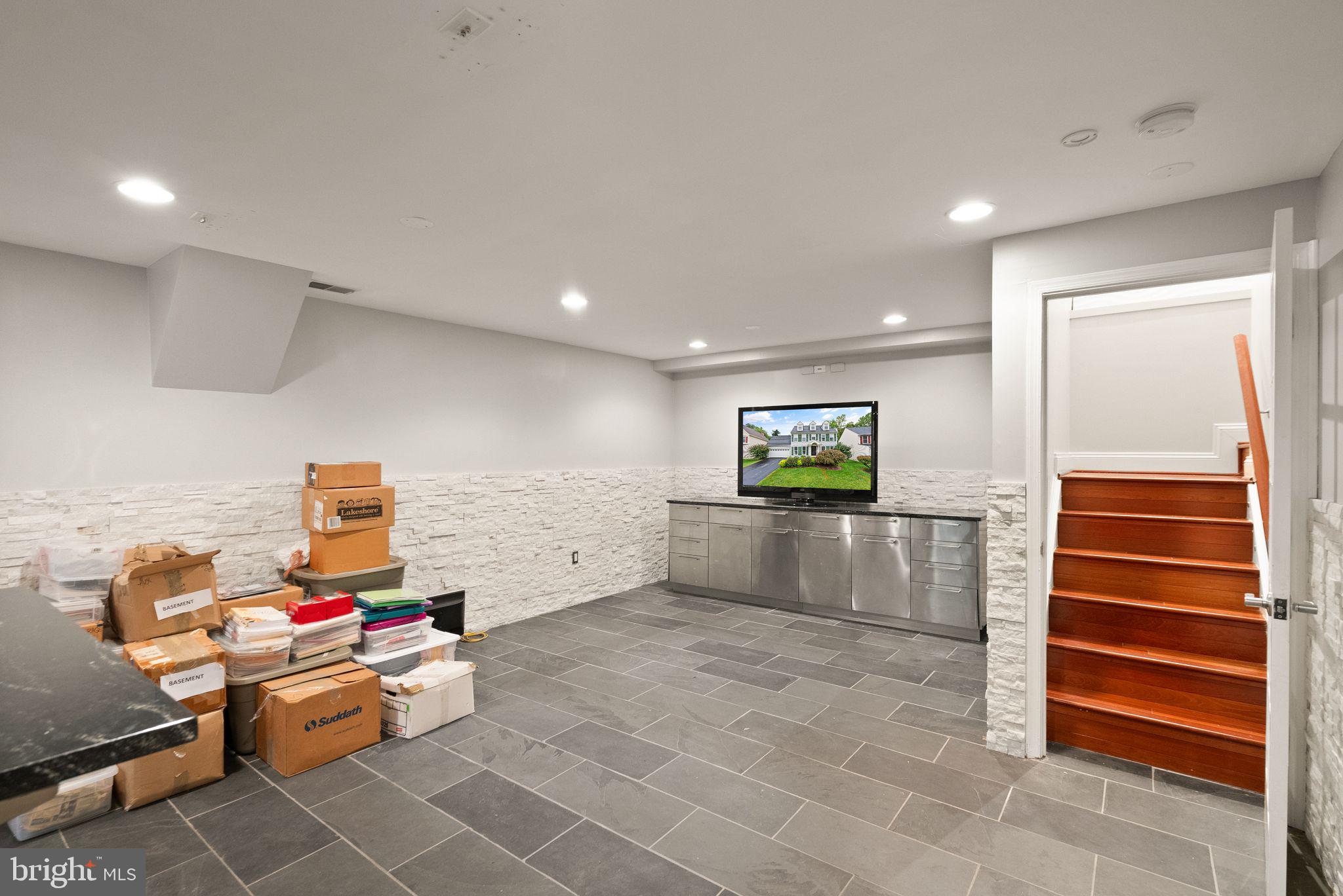 CROSSPOINTE - Residential