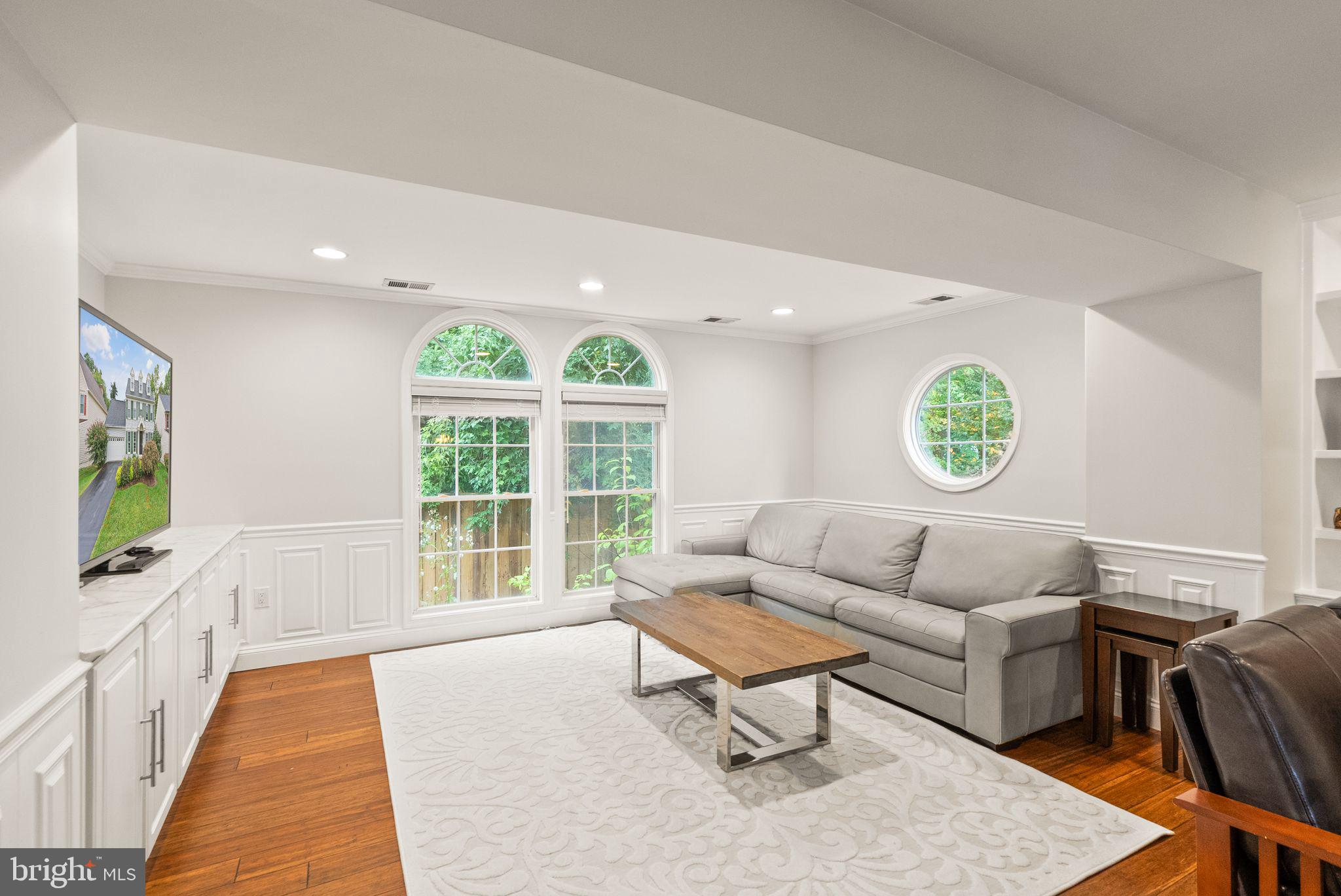 CROSSPOINTE - Residential