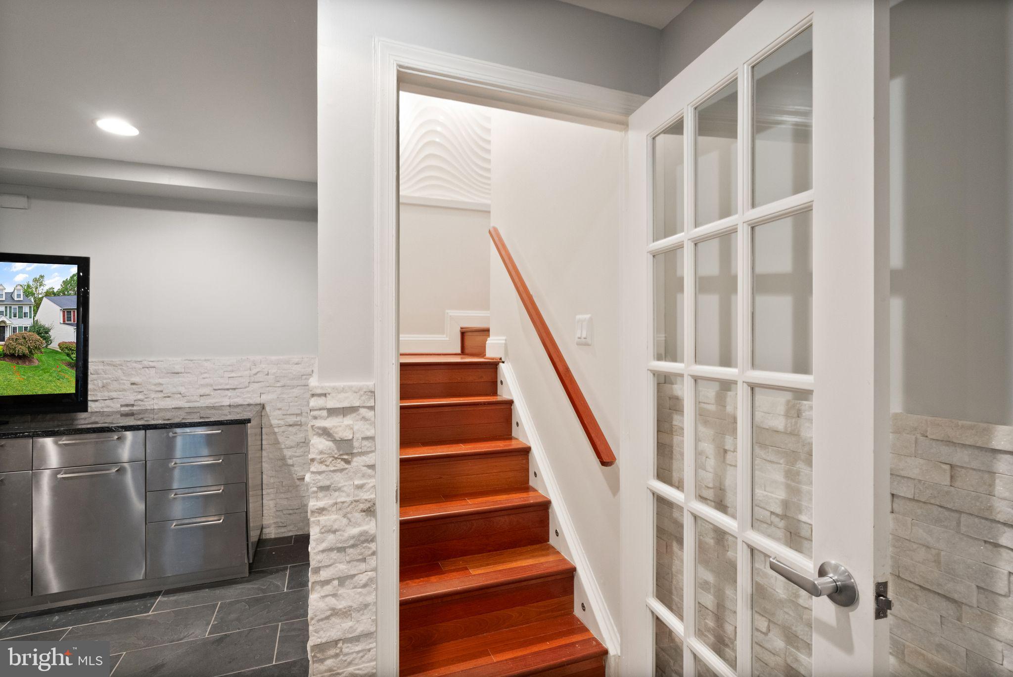 CROSSPOINTE - Residential