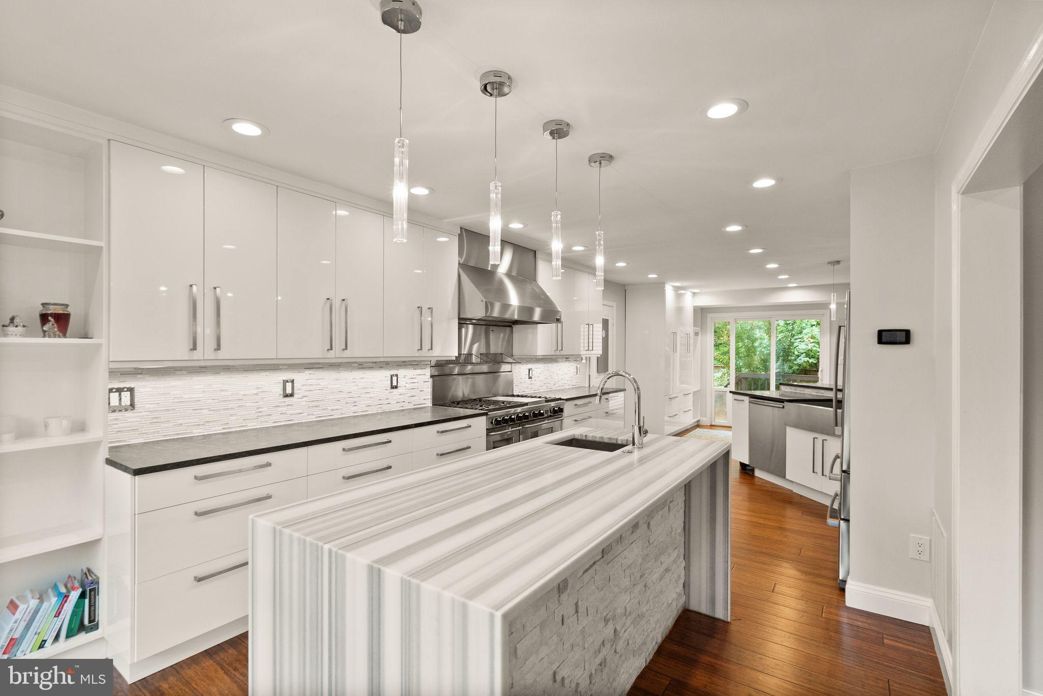 CROSSPOINTE - Residential