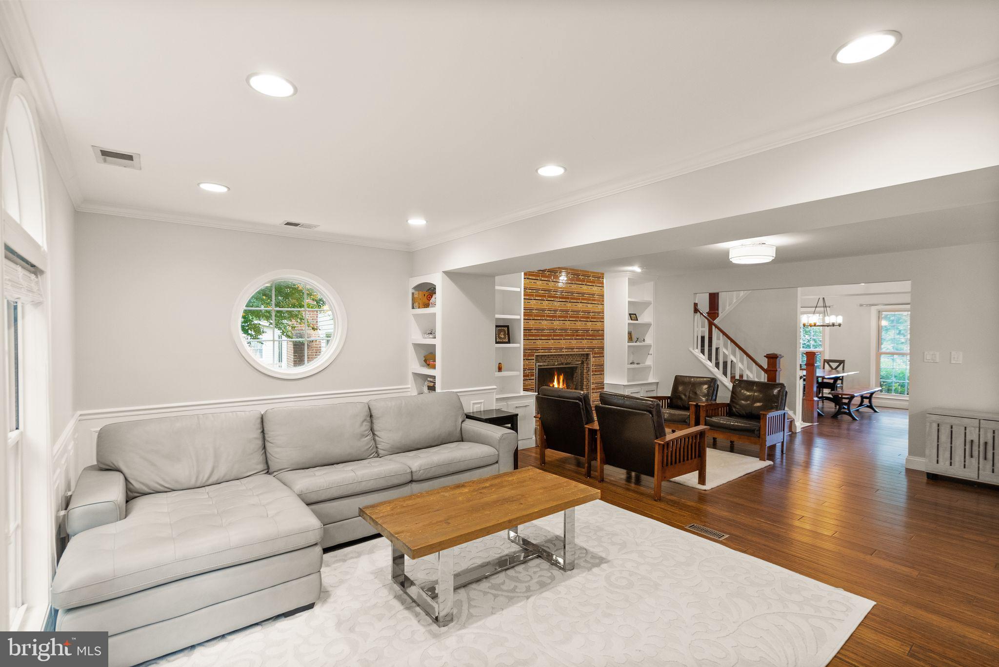 CROSSPOINTE - Residential