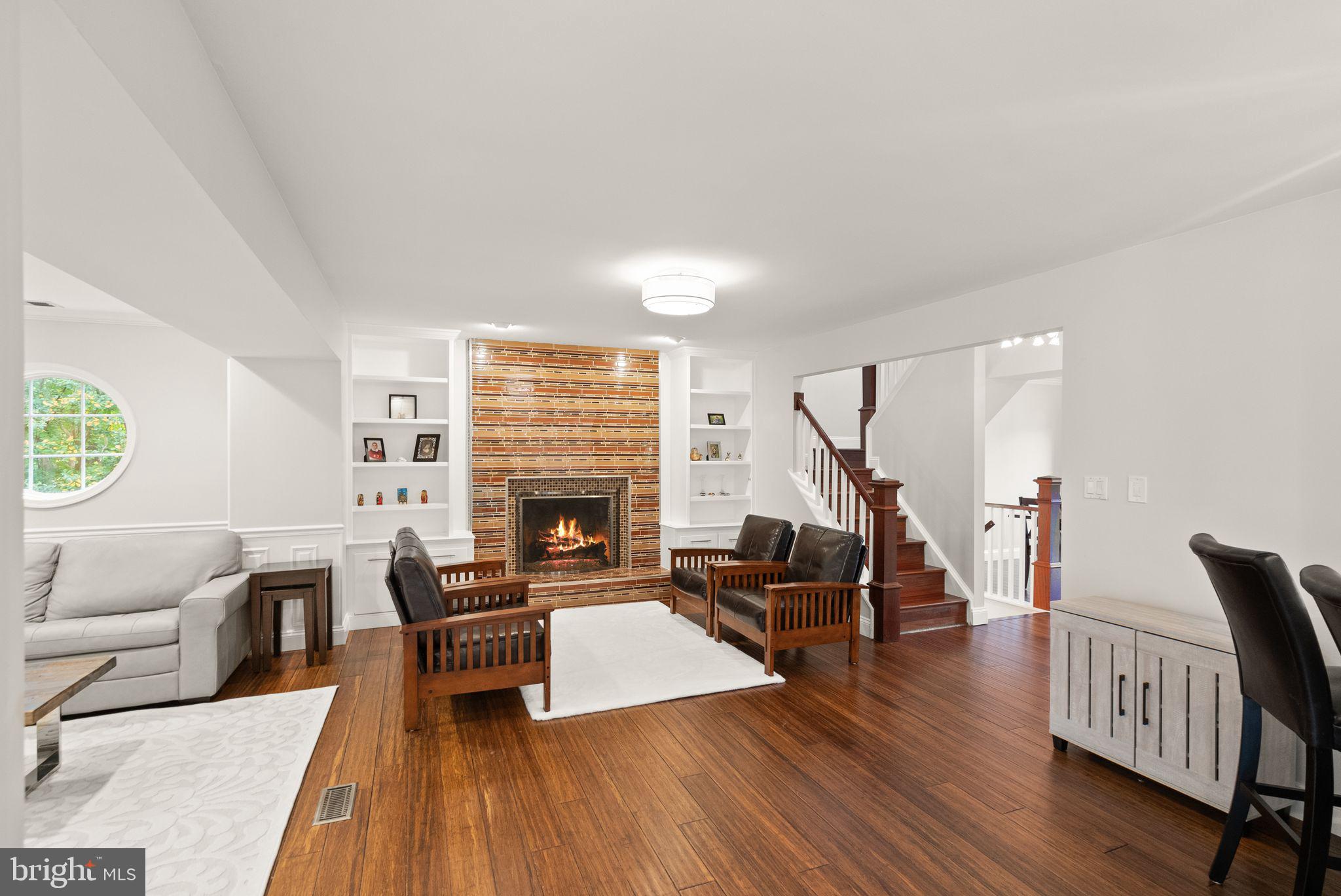 CROSSPOINTE - Residential