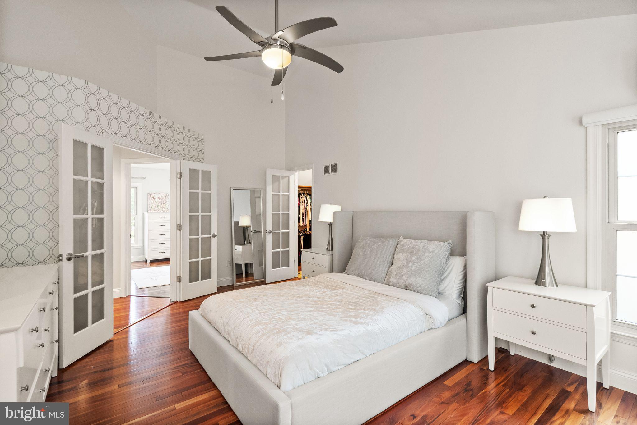 CROSSPOINTE - Residential