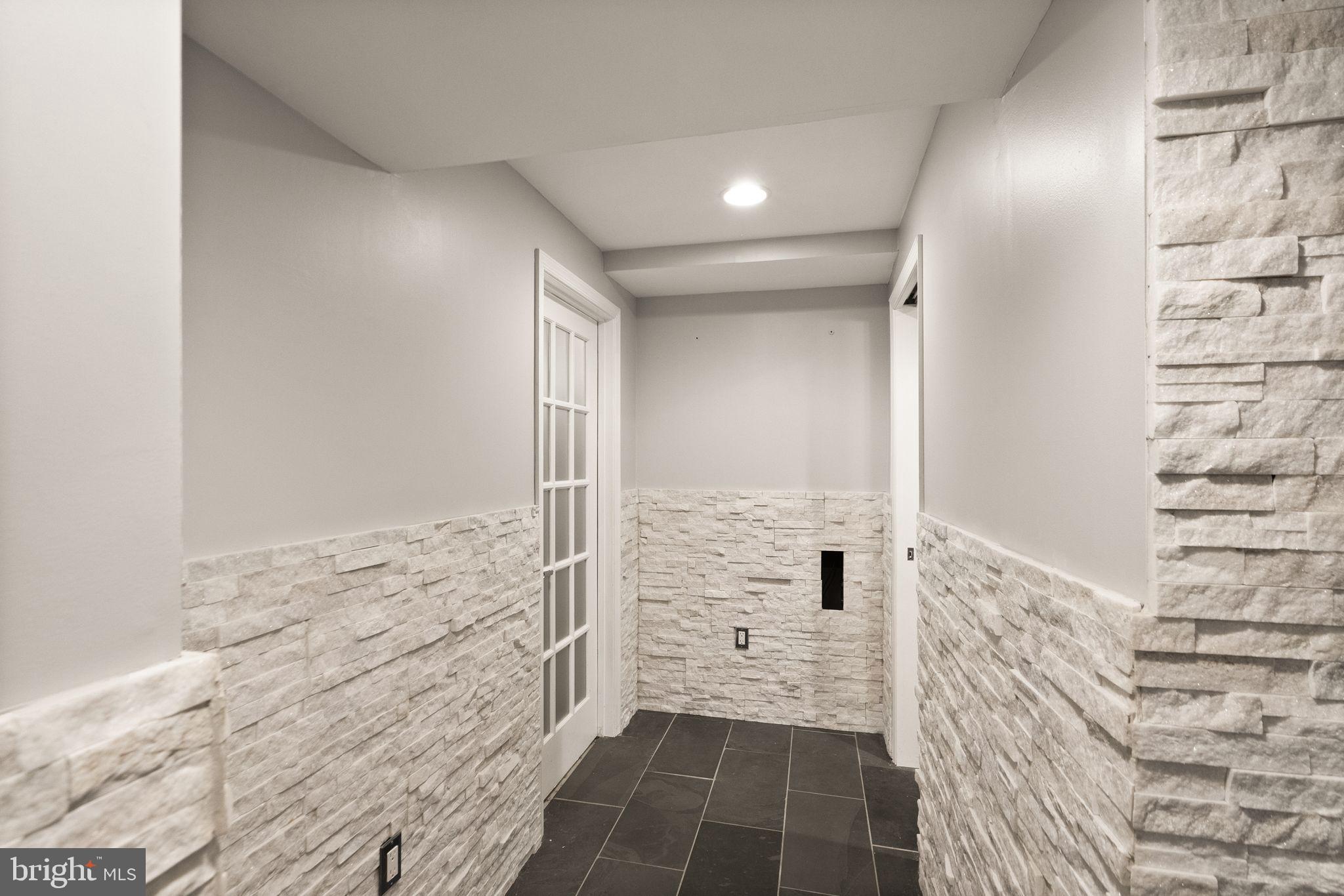 CROSSPOINTE - Residential