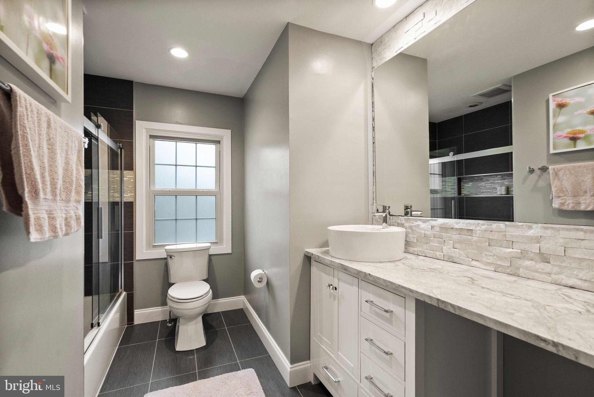 CROSSPOINTE - Residential