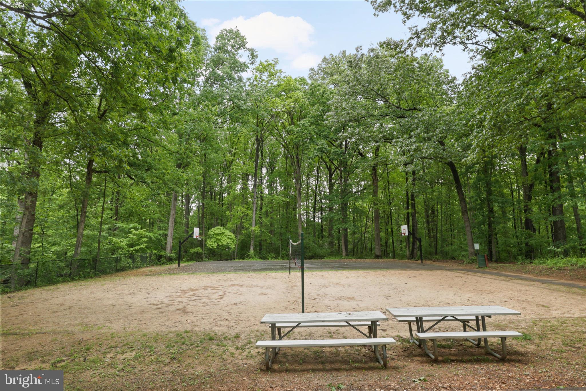 NORTH SPRINGFIELD - Residential
