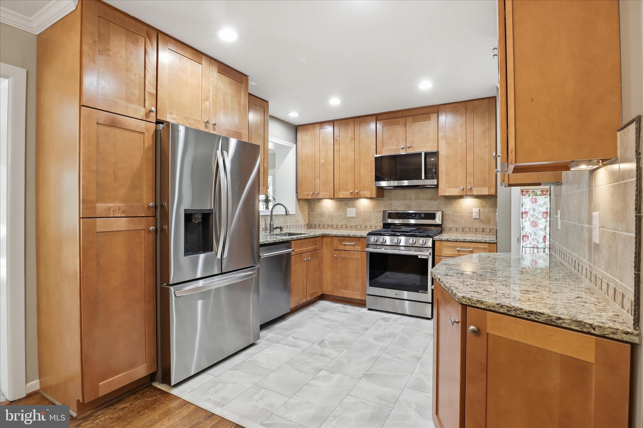 NORTH SPRINGFIELD - Residential