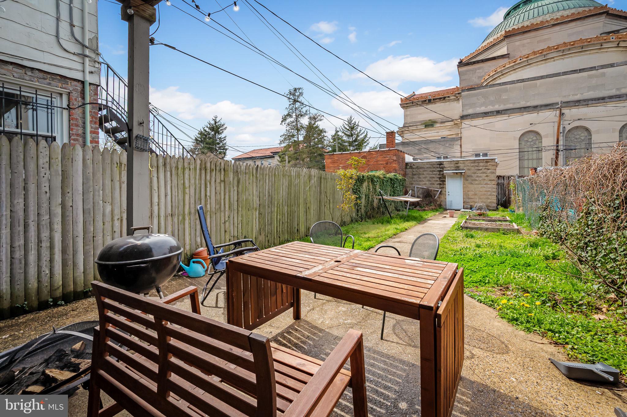 CHARLES VILLAGE - Residential Income
