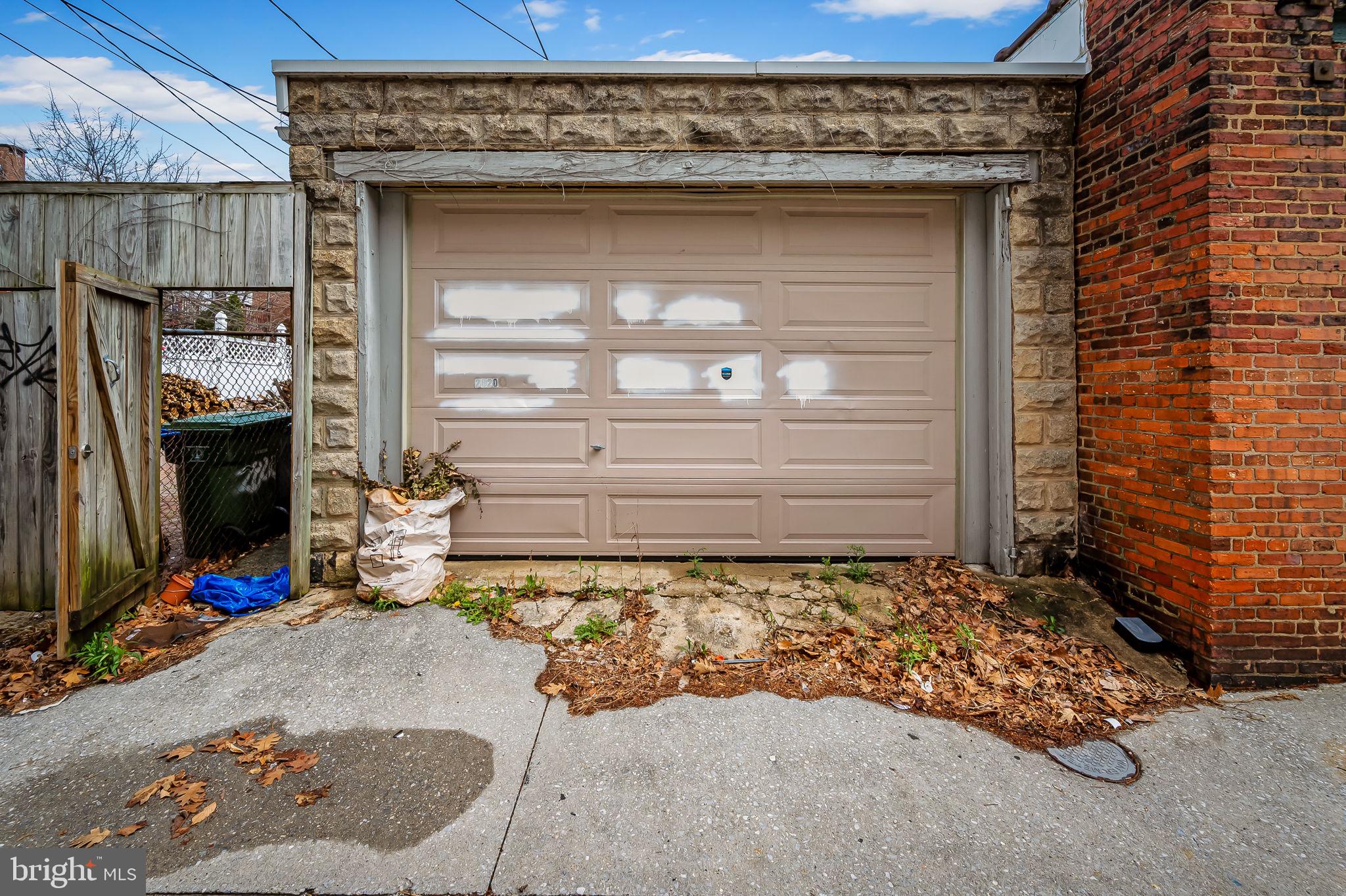 CHARLES VILLAGE - Residential Income