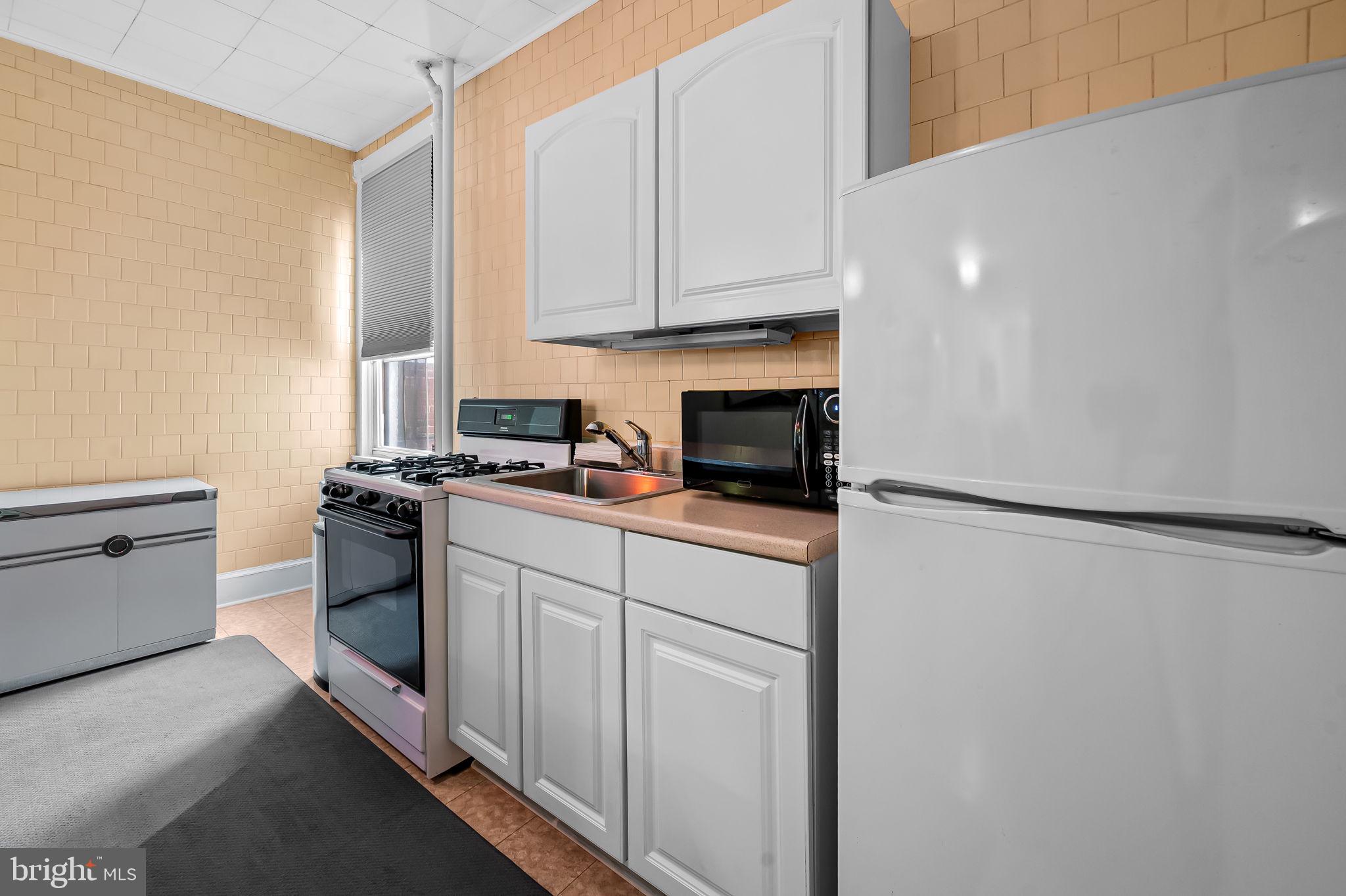 CHARLES VILLAGE - Residential Income