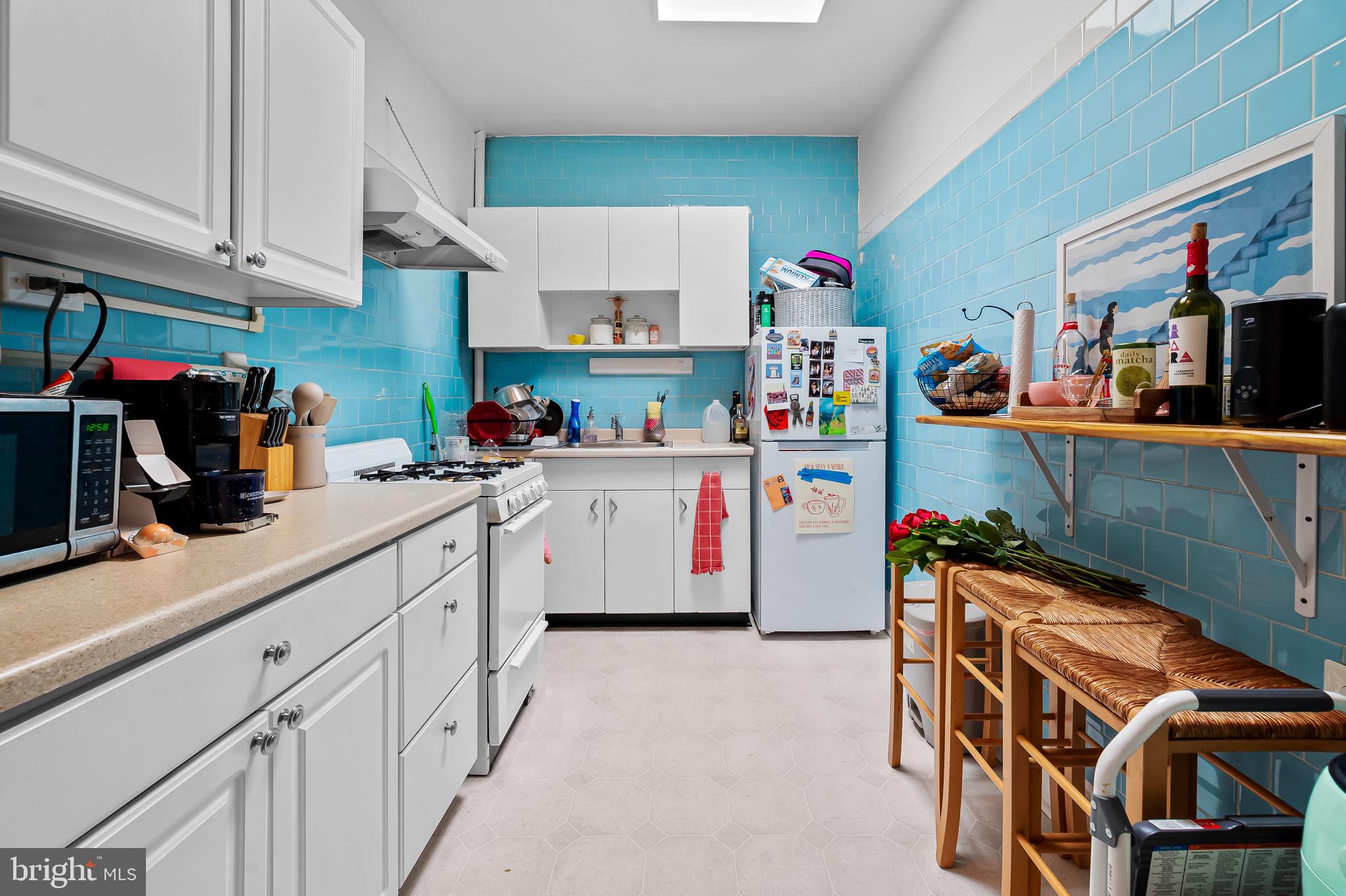 CHARLES VILLAGE - Residential Income