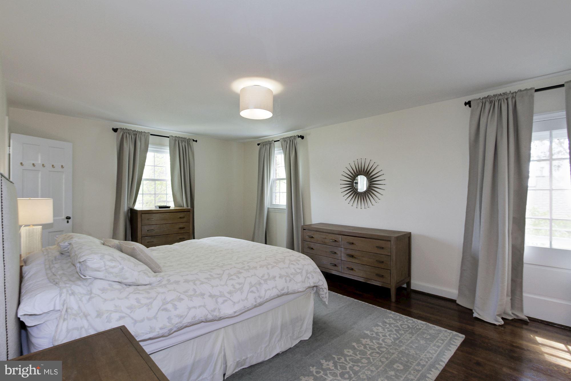 LOCUST HILL ESTATES - Residential