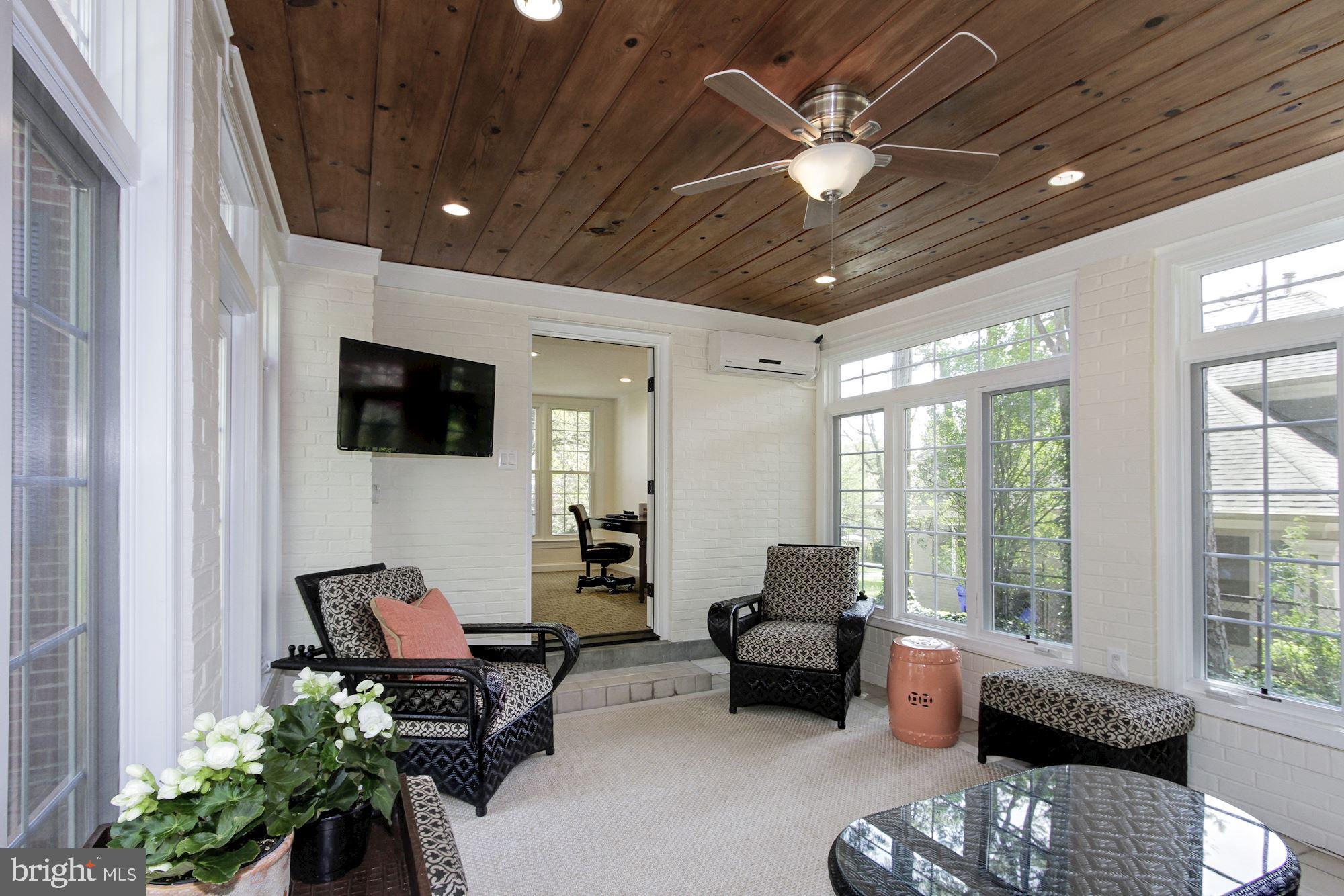 LOCUST HILL ESTATES - Residential