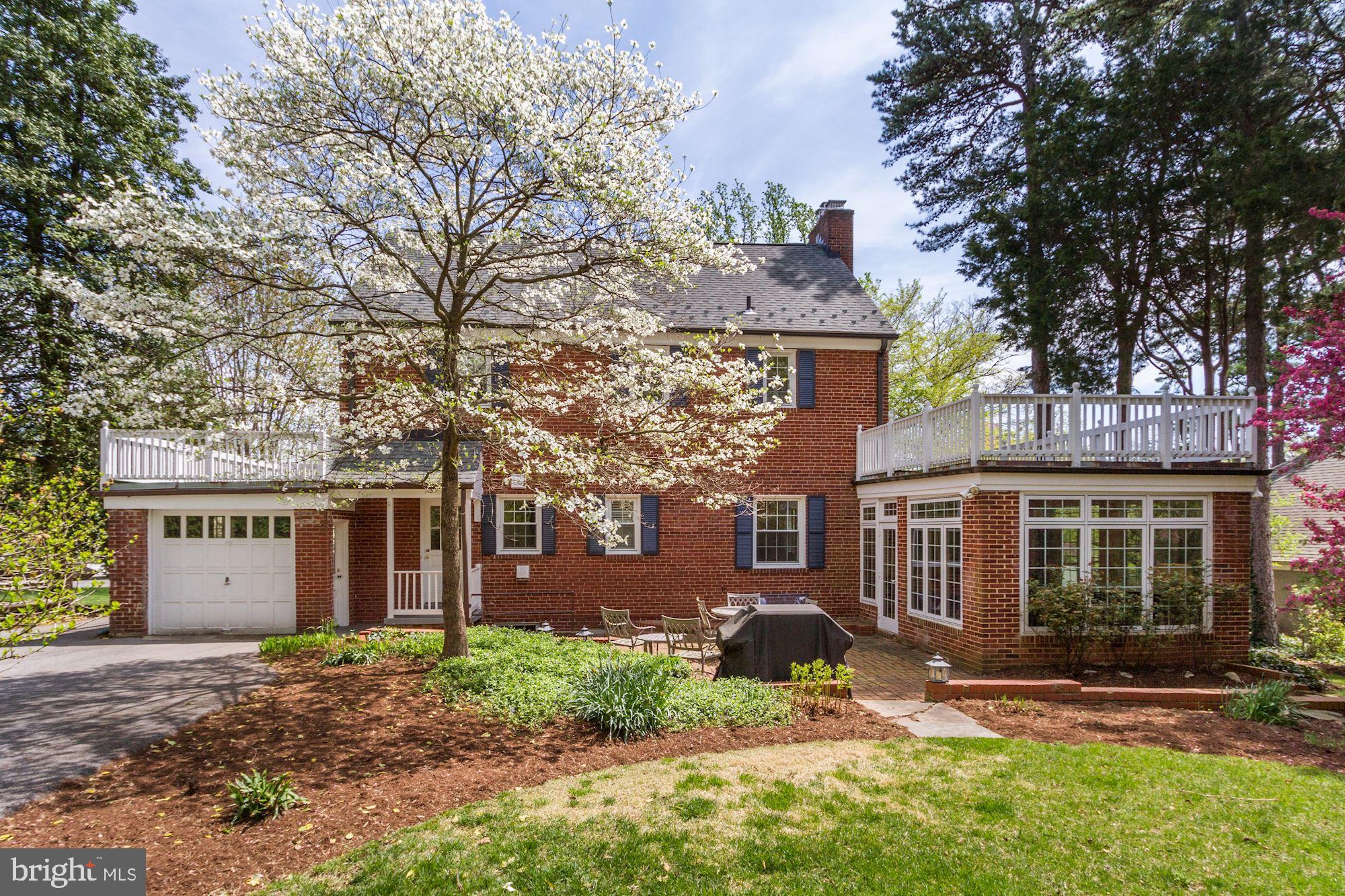 LOCUST HILL ESTATES - Residential