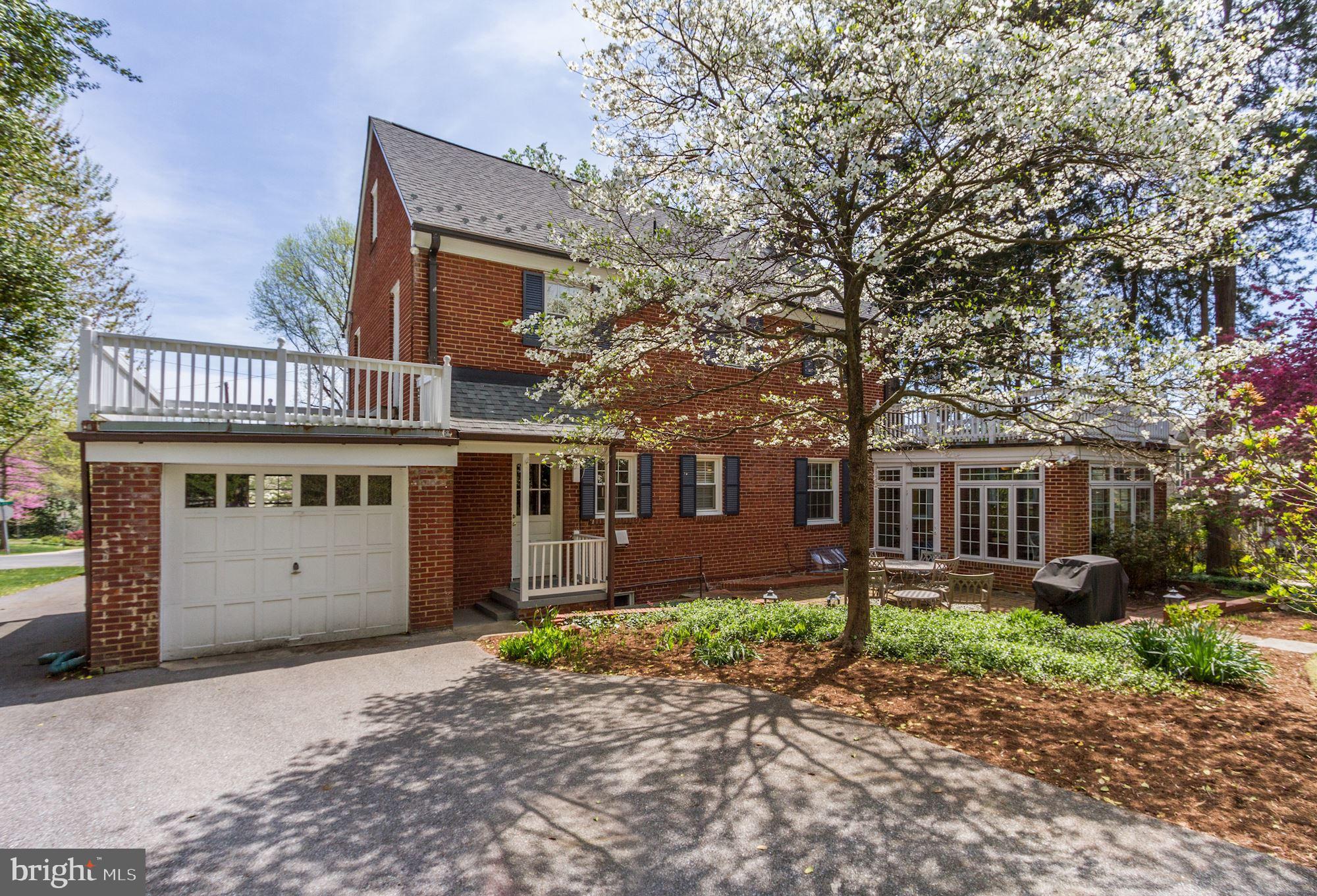 LOCUST HILL ESTATES - Residential