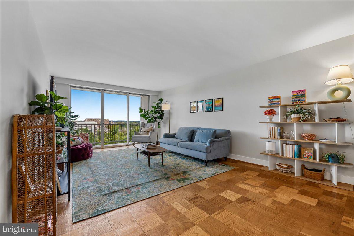 4977 BATTERY LANE 1-909