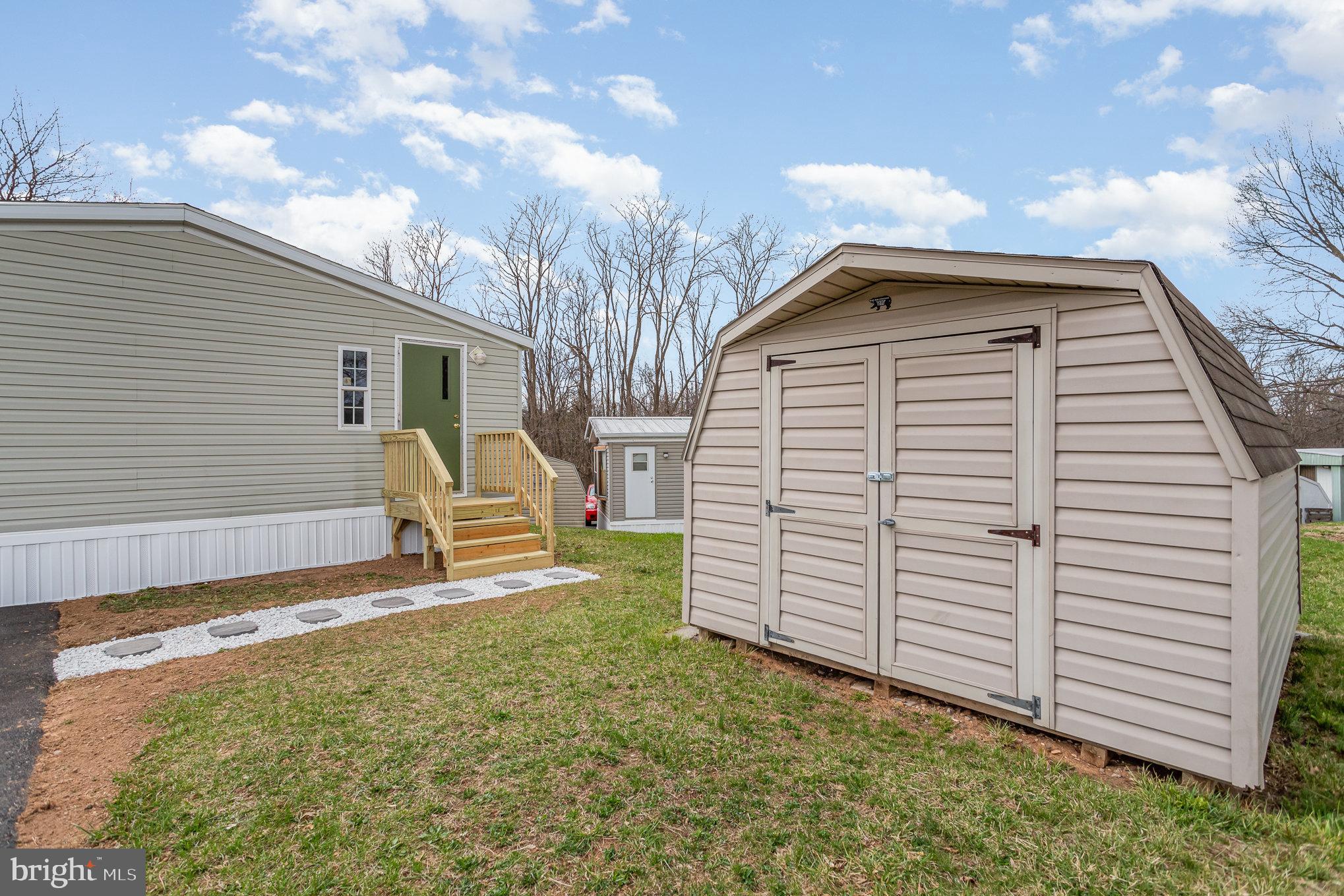 THUNDERBIRD TERRACE - Residential