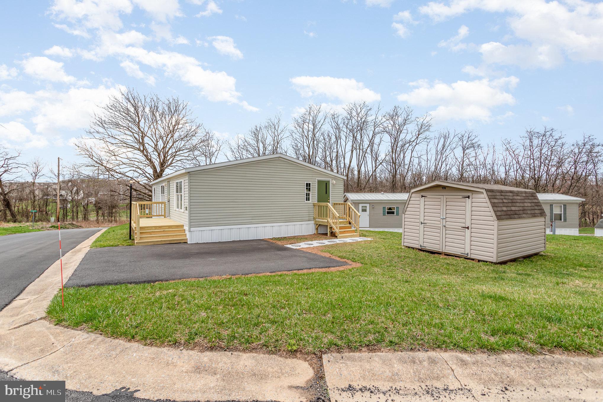 THUNDERBIRD TERRACE - Residential