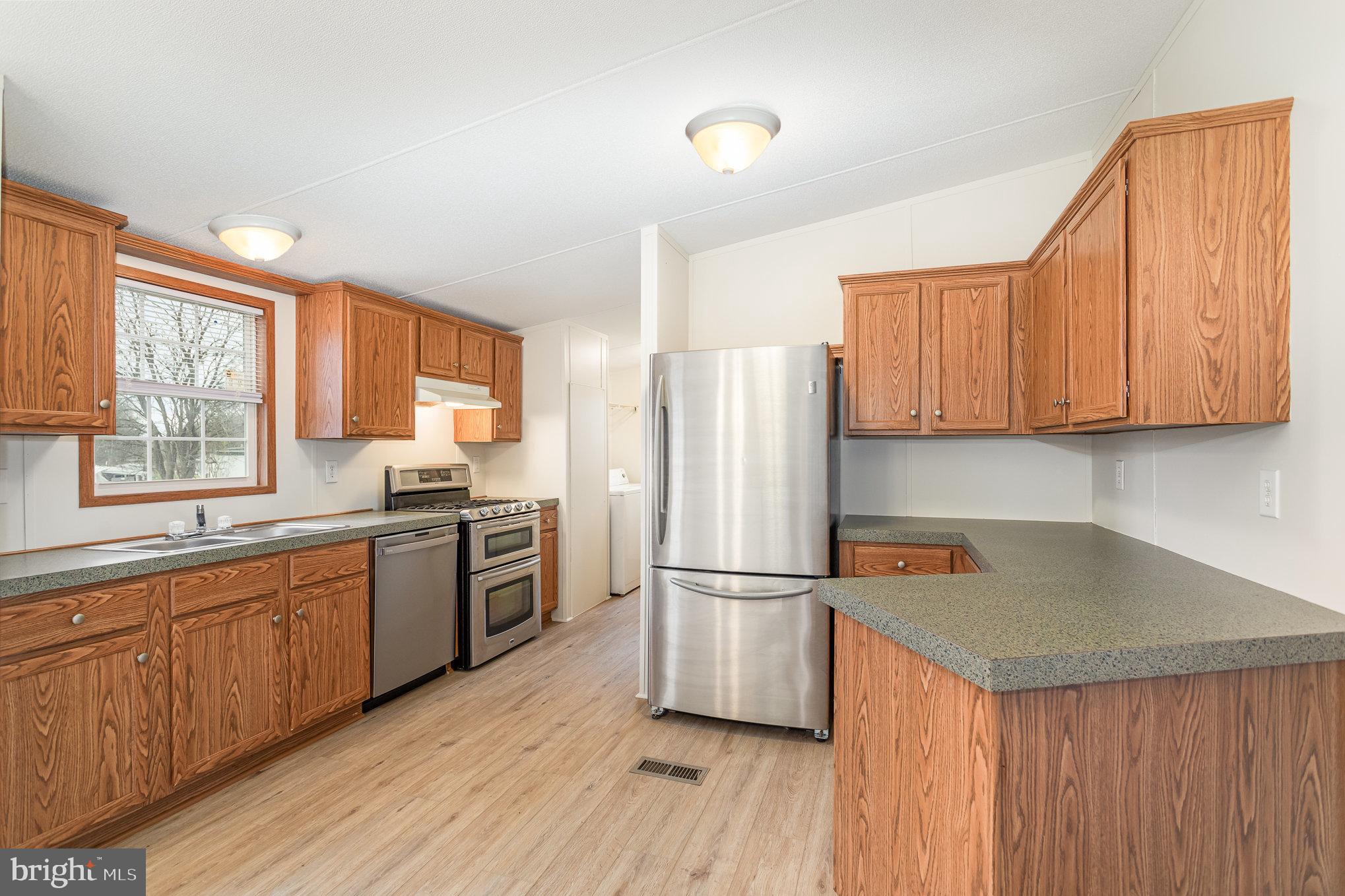 THUNDERBIRD TERRACE - Residential