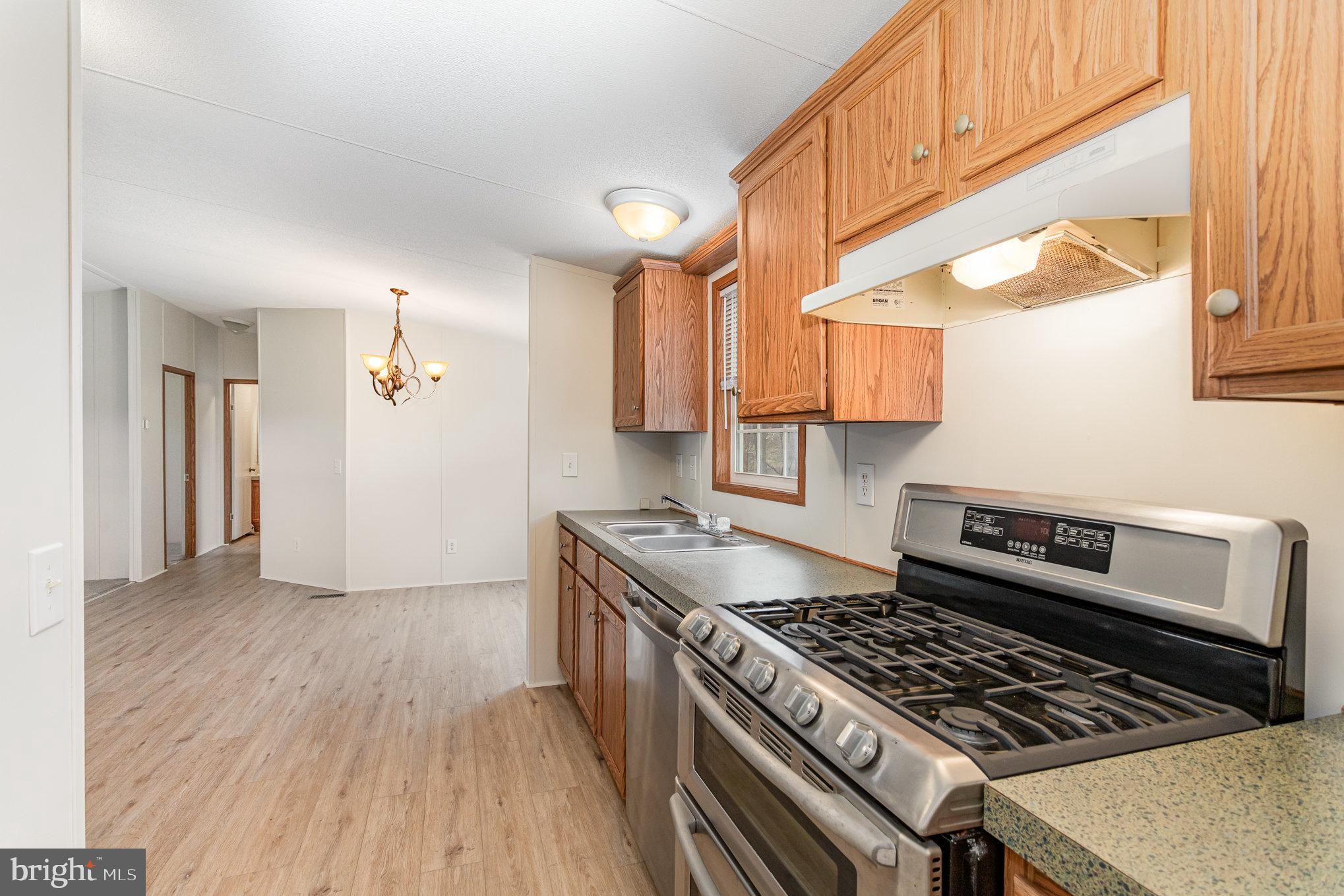 THUNDERBIRD TERRACE - Residential