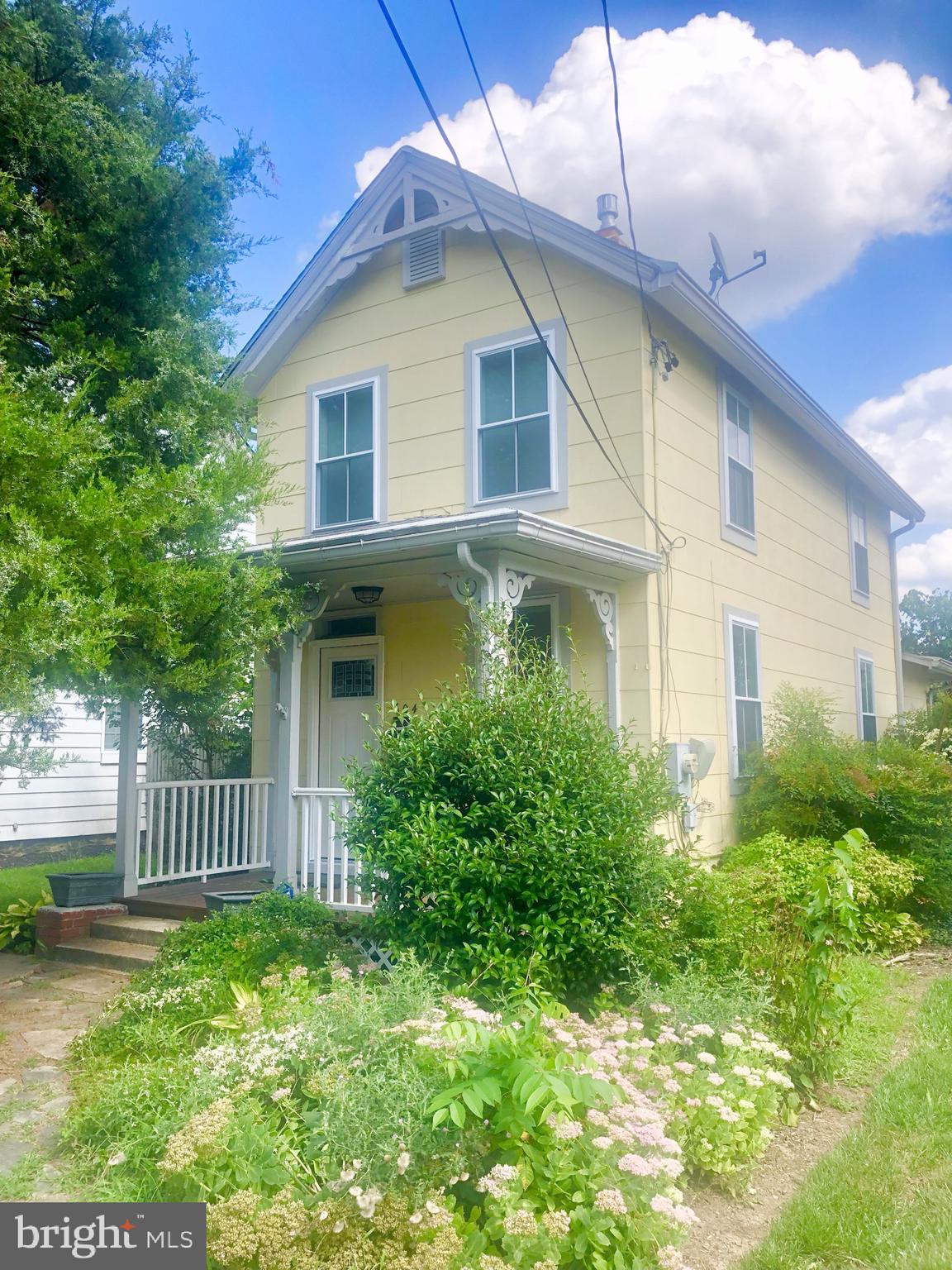 LAUREL - Residential Lease