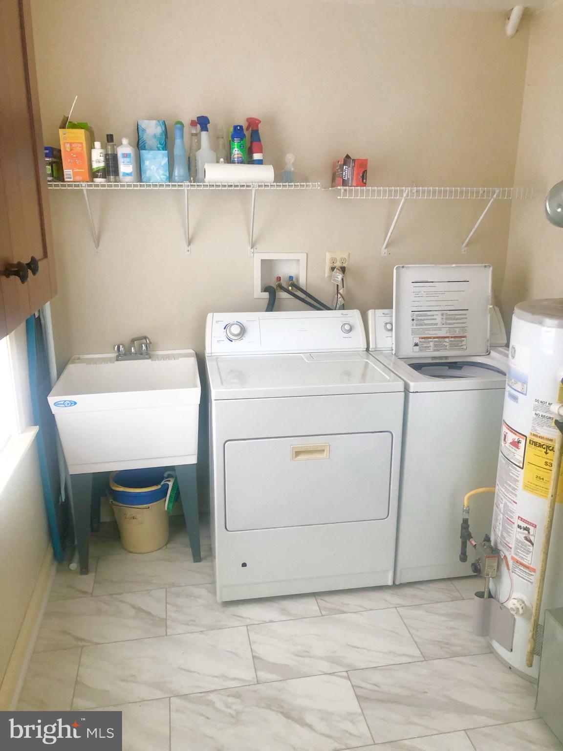 LAUREL - Residential Lease