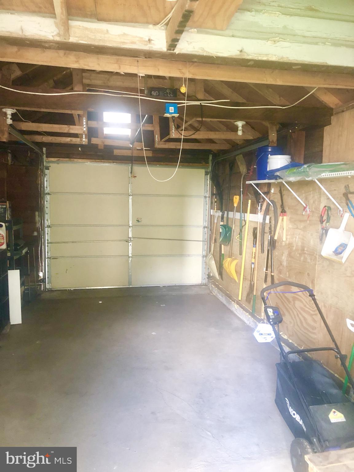 LAUREL - Residential Lease