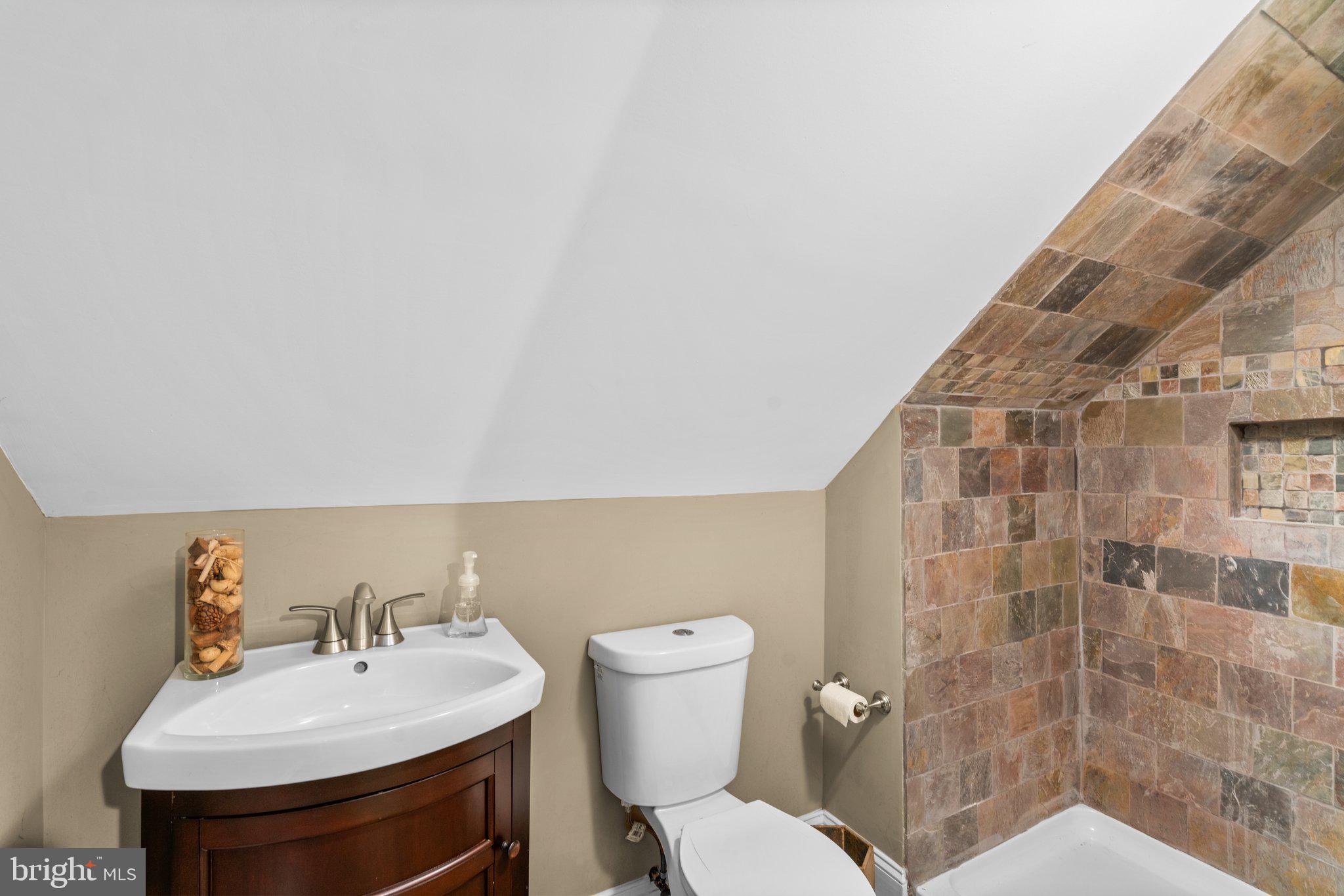 KINDLER OVERLOOK - Residential