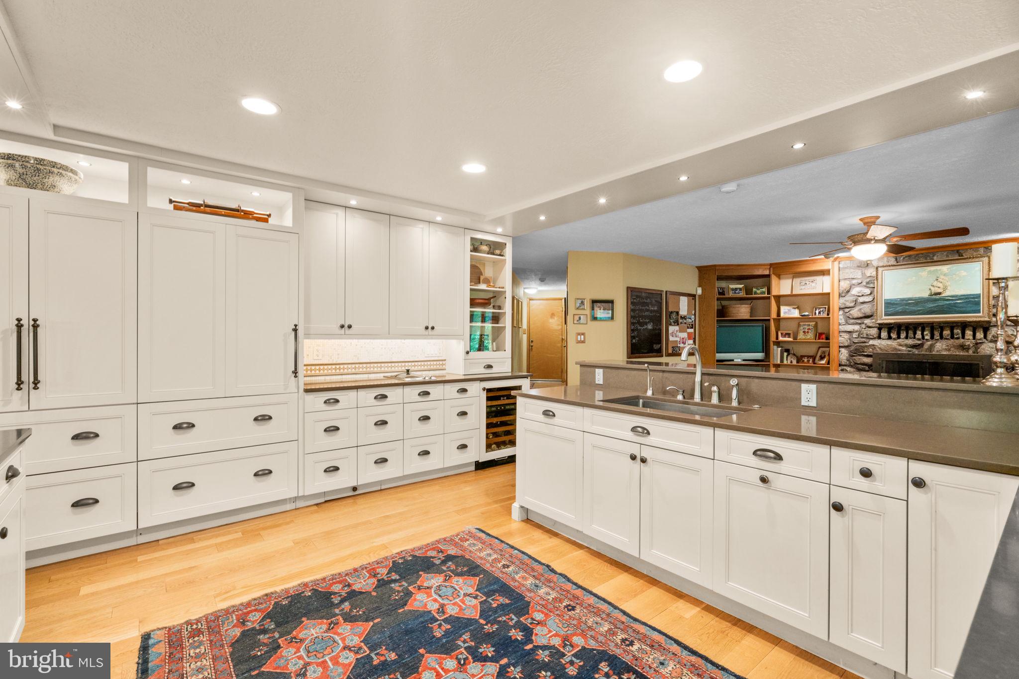 KINDLER OVERLOOK - Residential