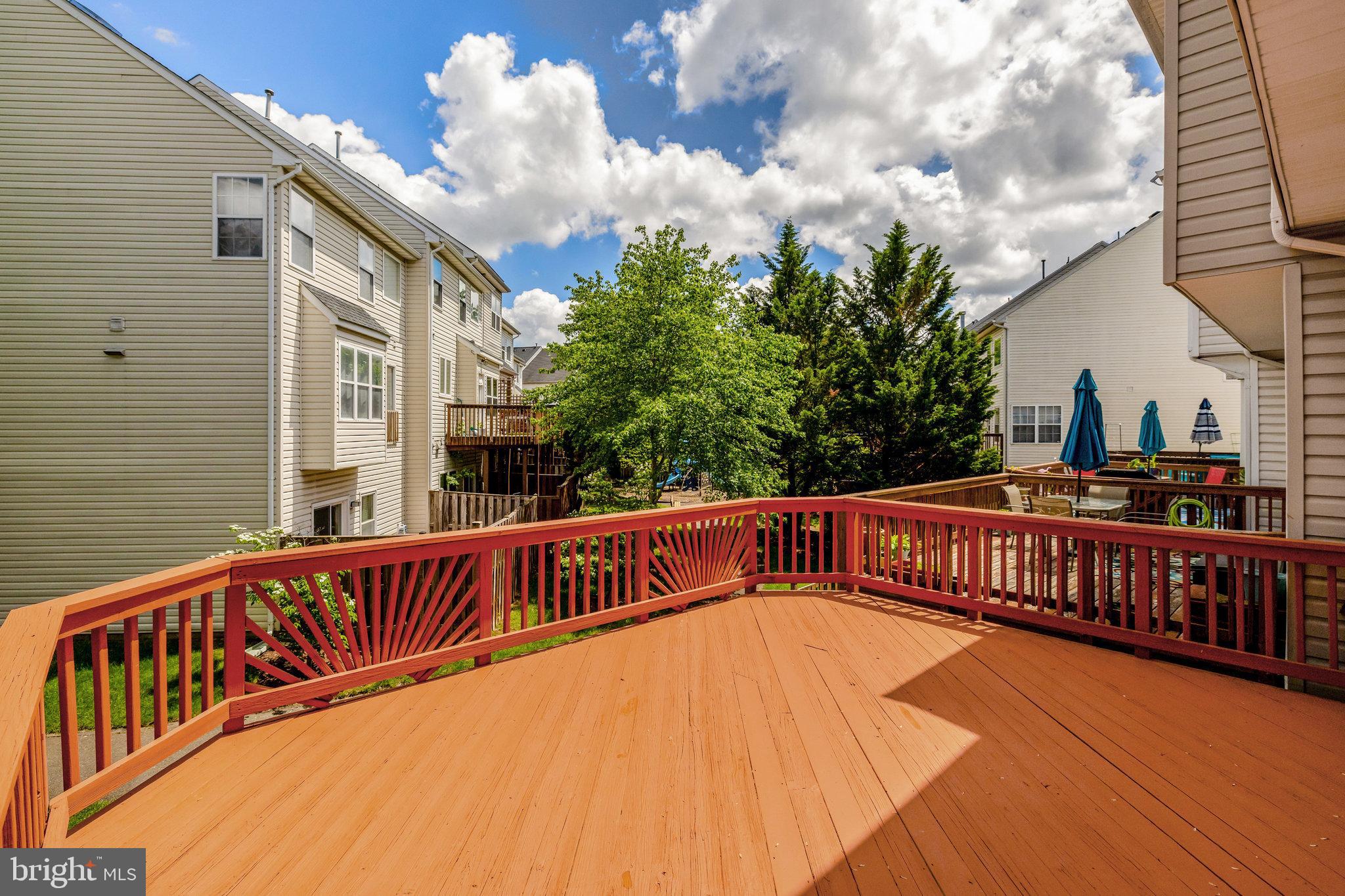 MCNAIR FARMS LANDBAY - Residential Lease