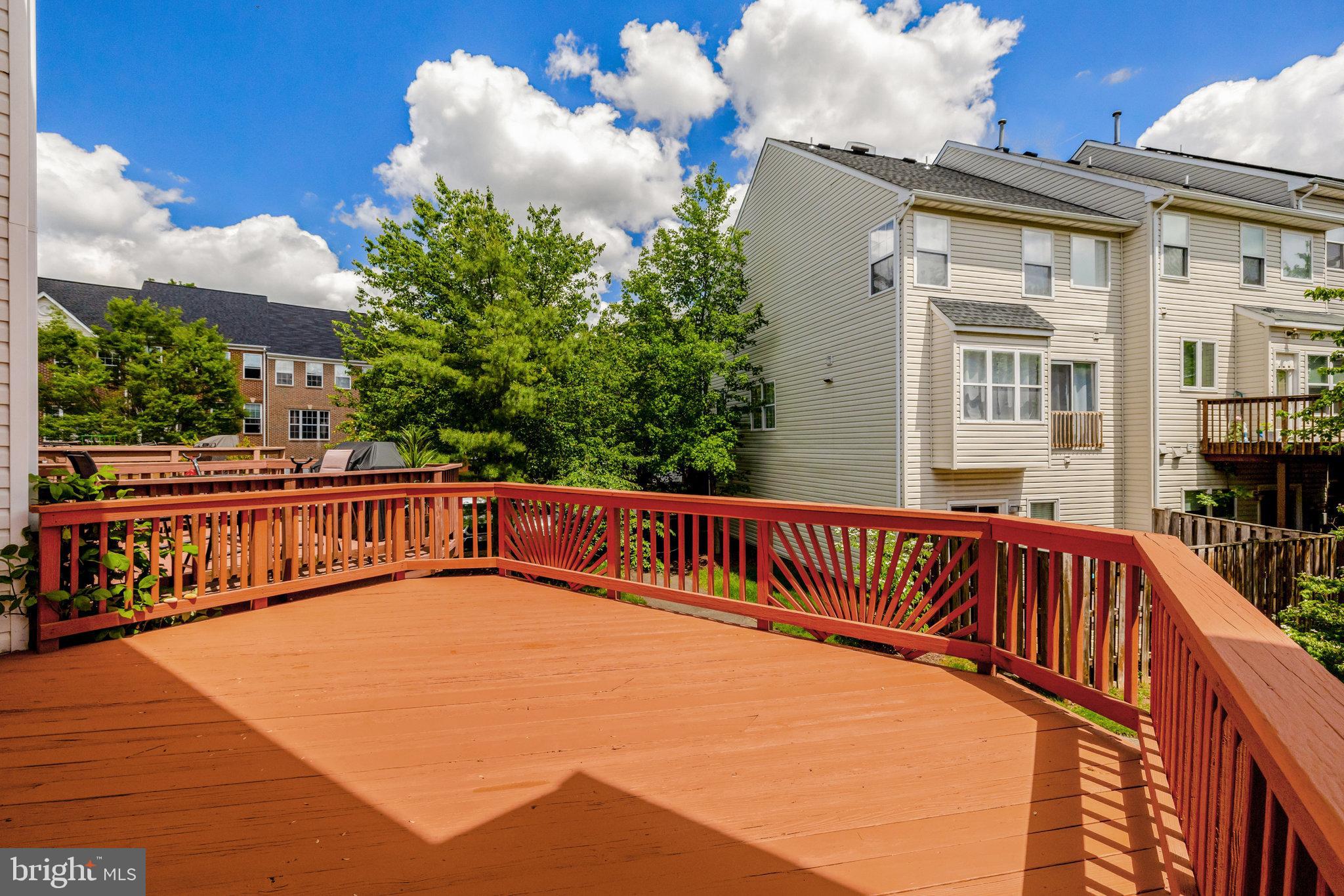 MCNAIR FARMS LANDBAY - Residential Lease