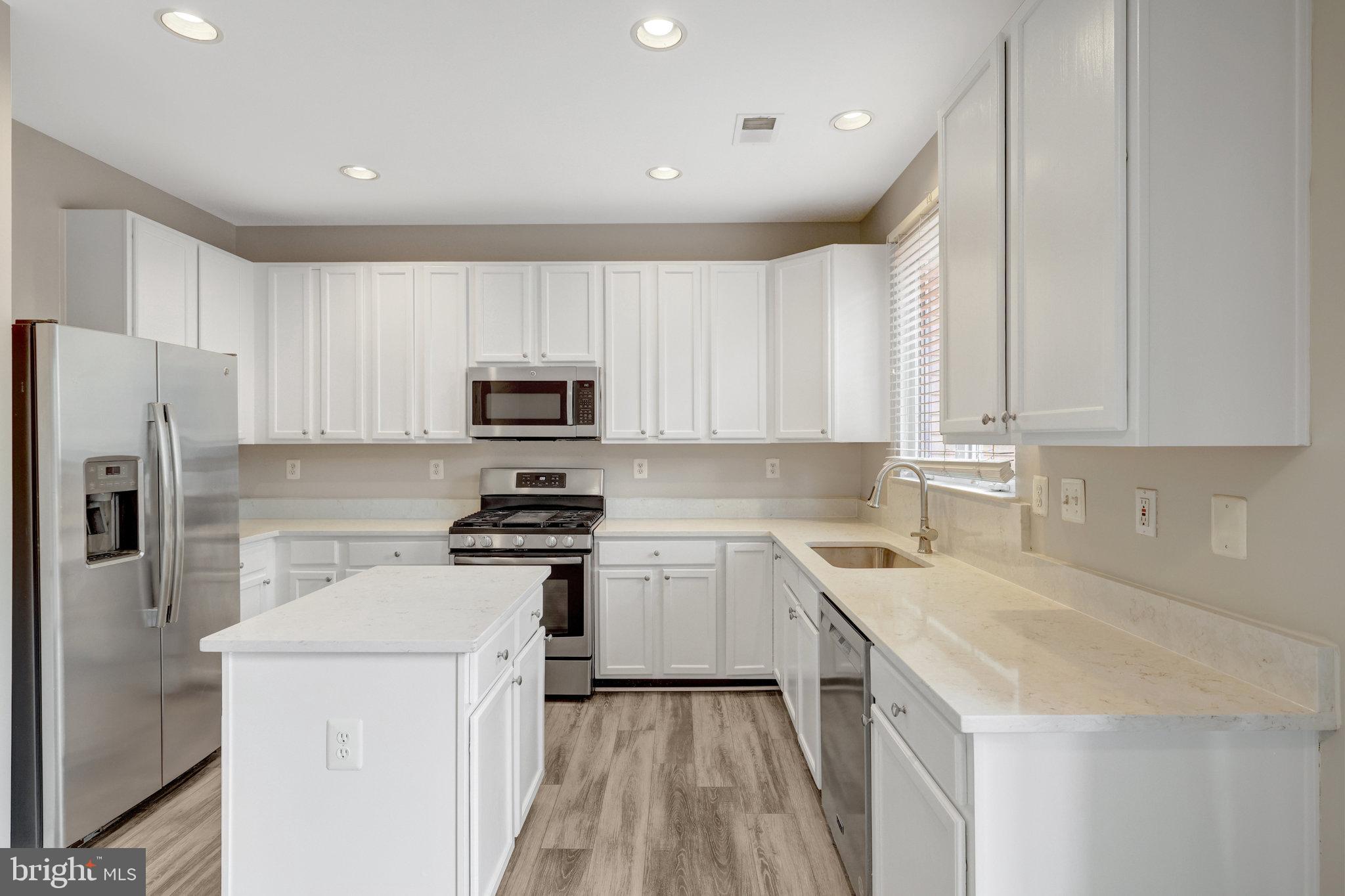 MCNAIR FARMS LANDBAY - Residential Lease