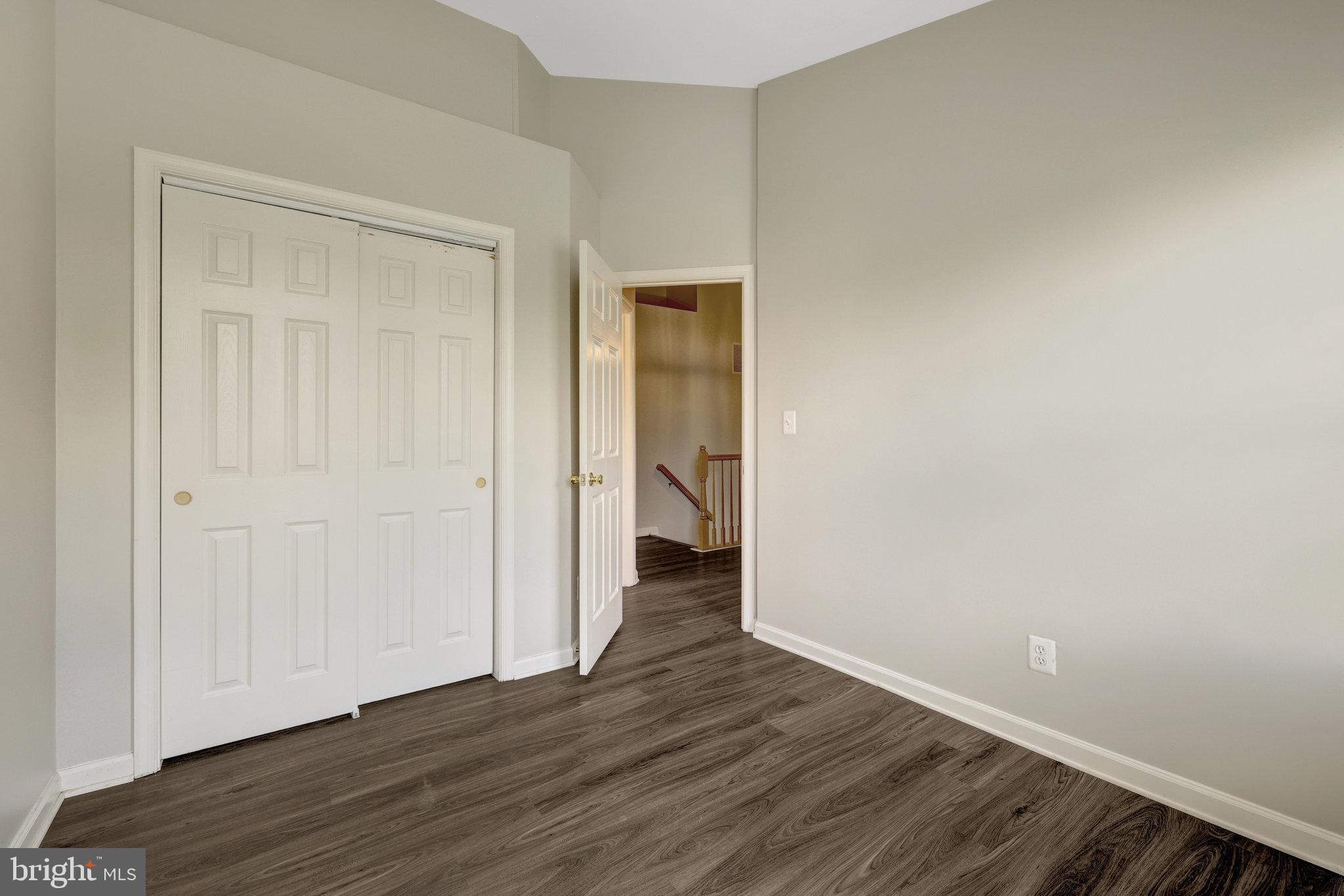 MCNAIR FARMS LANDBAY - Residential Lease