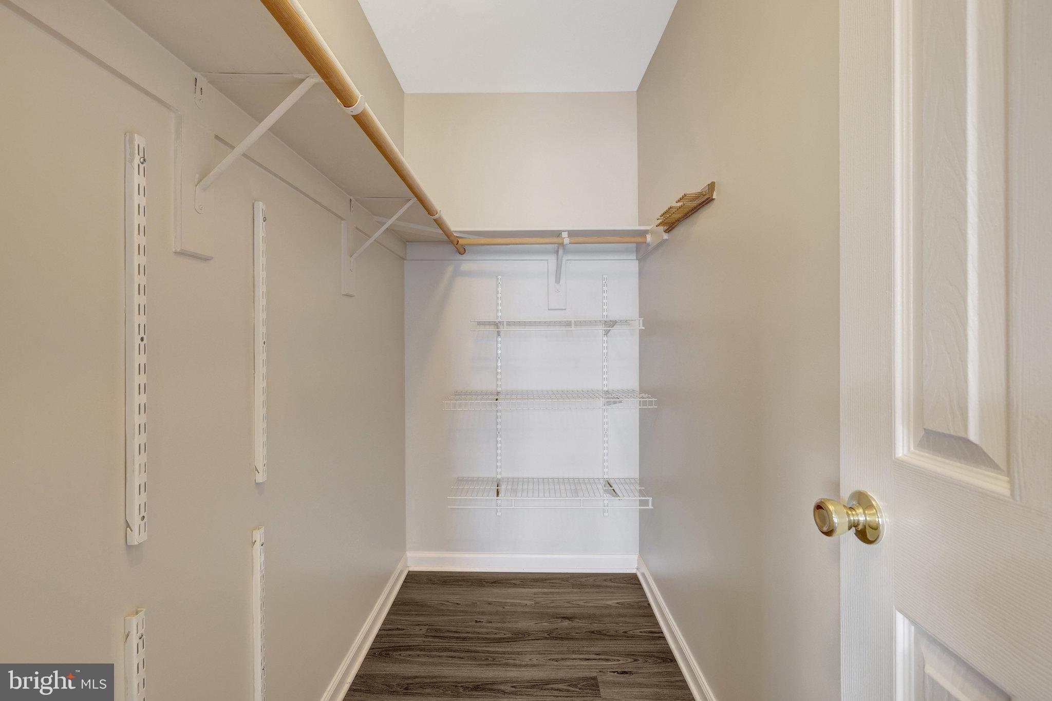 MCNAIR FARMS LANDBAY - Residential Lease