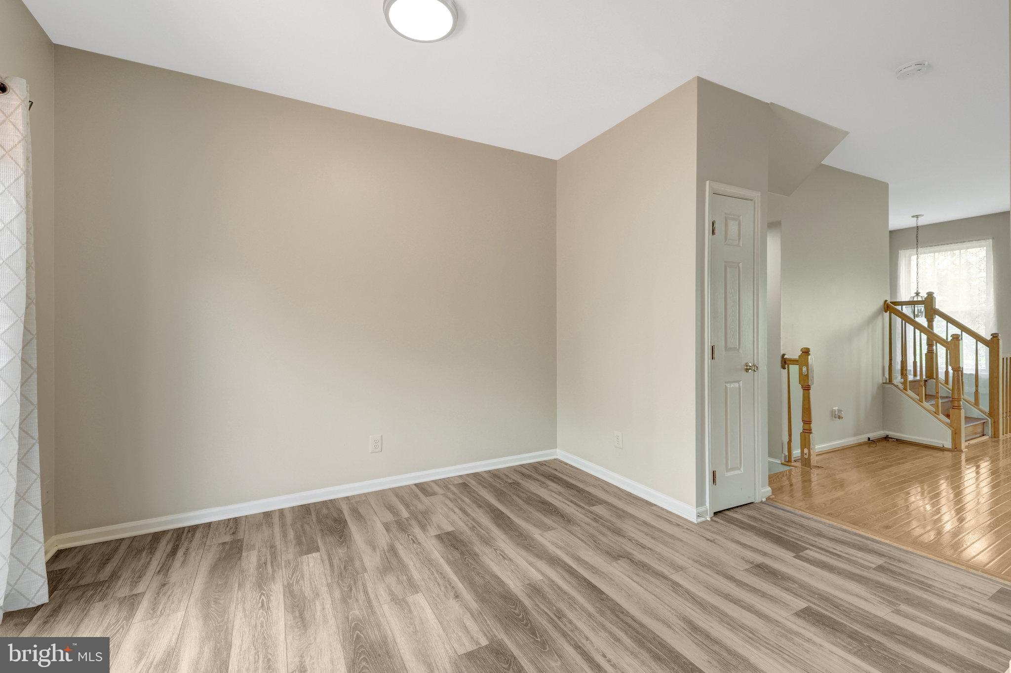 MCNAIR FARMS LANDBAY - Residential Lease