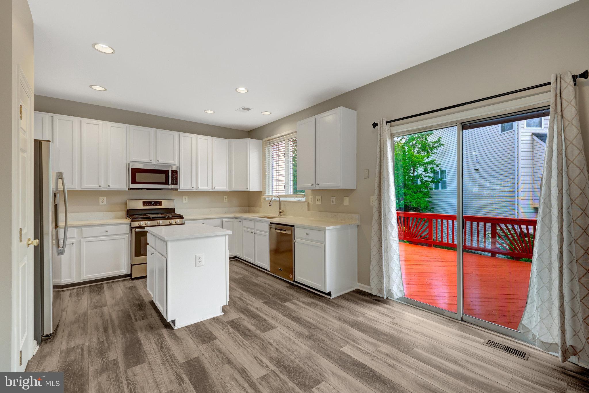 MCNAIR FARMS LANDBAY - Residential Lease