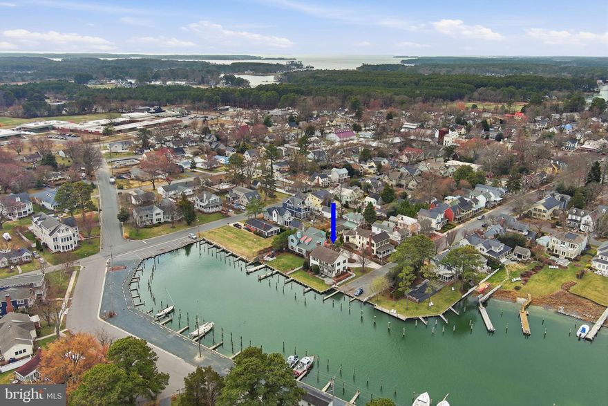 ONE OF A KIND OPPORTUNITY TO OWN THIS STUNNING THREE BEDROOM IMPECCABLE RENOVATED  ON DESIRABLE QUIET END OF STREET OVERLOOKING THE ST MICHAELS HARBOUR.THE DOUBLE PORCHES ON THE WATERSIDE INVITE TO LOUNGE ON LAZY SUMMER AFTERNOONS , WATCH THE BOATS COME AND GO OR ENJOY THE DUCKS VISITS. 
THERE ARE 4 DEEPWATER BOATSLIPS AND  OFF STREET PARKING . 
RESTAURANTS , SHOPS , MUSEUM, YACHTCLUB AND COFFEE SHOPS ARE ALL IN WALKING DISTANCE. WHAT A WONDERFUL HOME TO COME TO AND  UNWIND ; IT MAY BE PURCHASED TURN KEY, LOVINGLY DECORATED BY "COME BY CHANCE'S DEISGN TEAM"