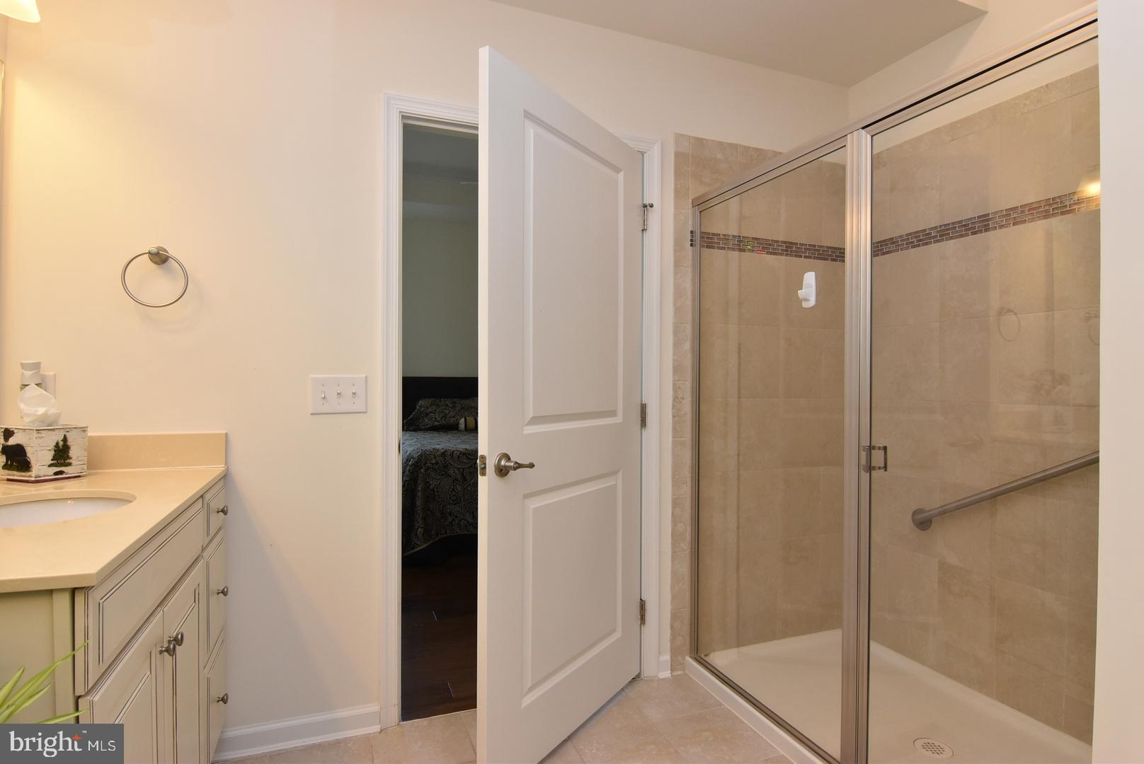 PELICAN POINT - Residential