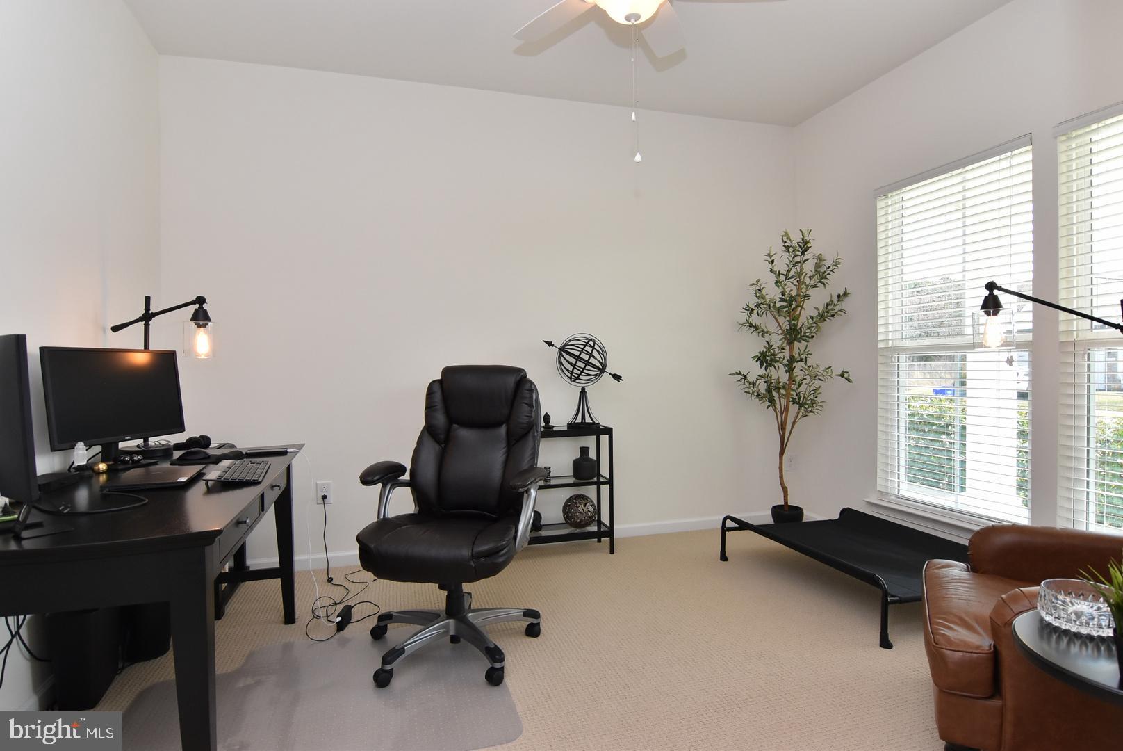 PELICAN POINT - Residential