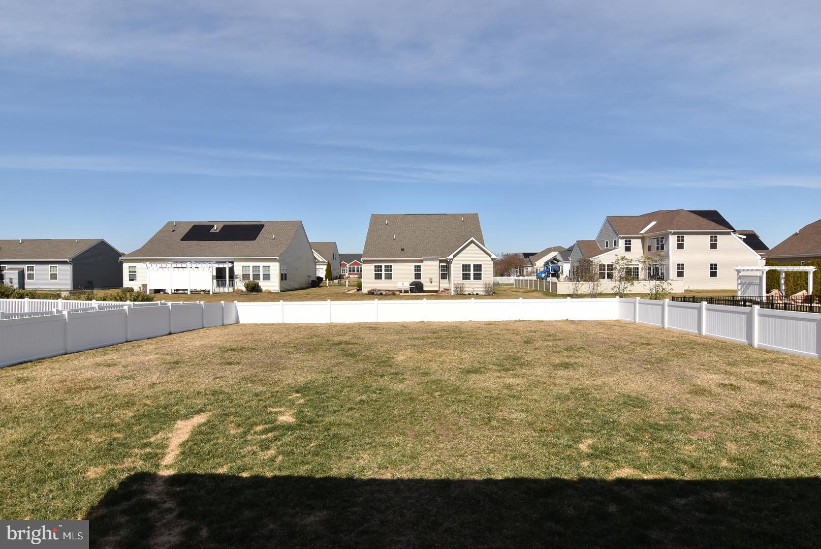 PELICAN POINT - Residential