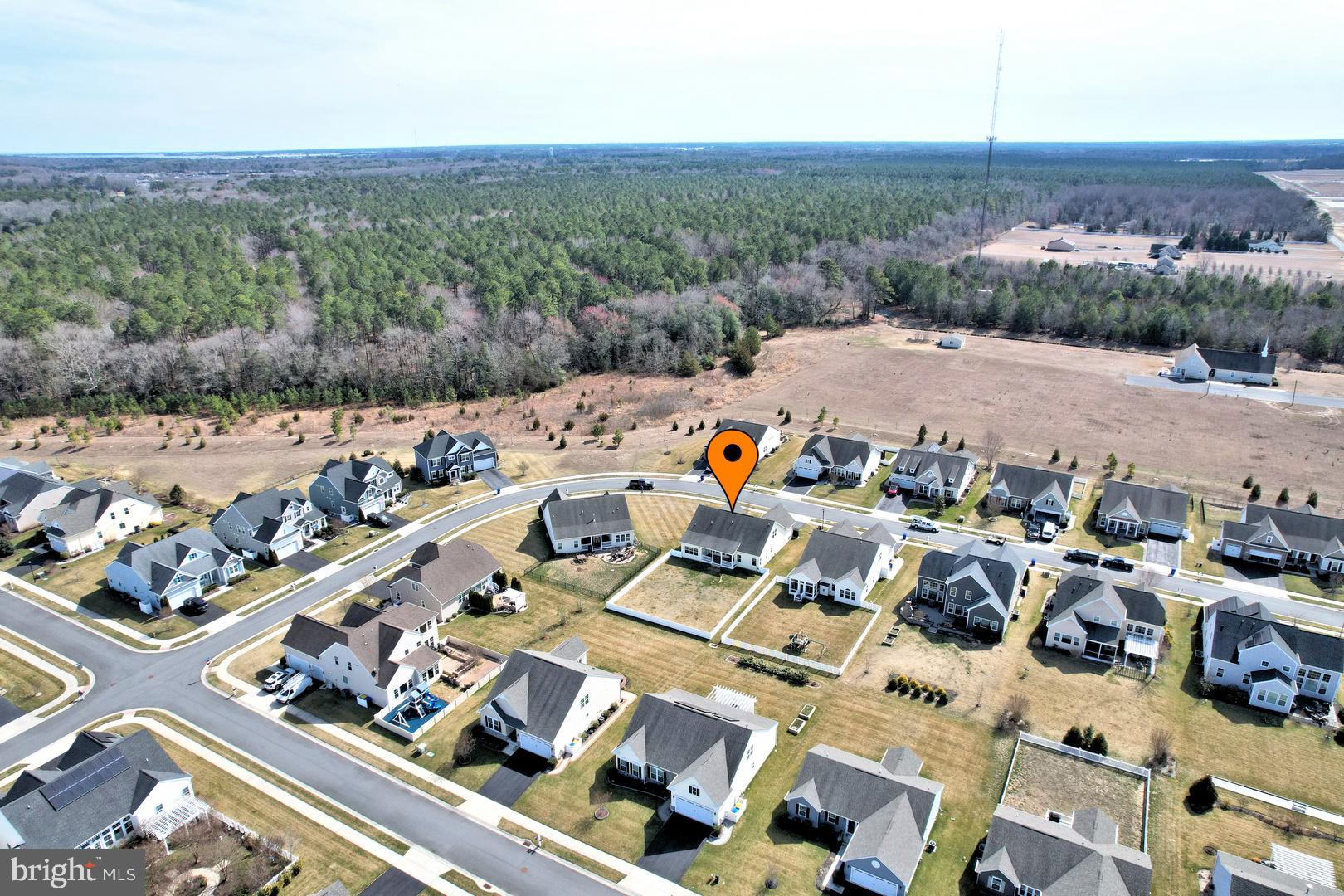 PELICAN POINT - Residential