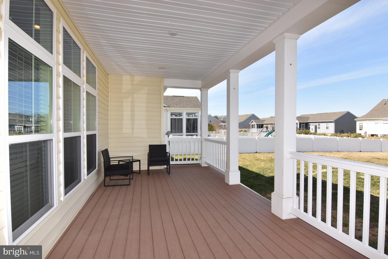 PELICAN POINT - Residential